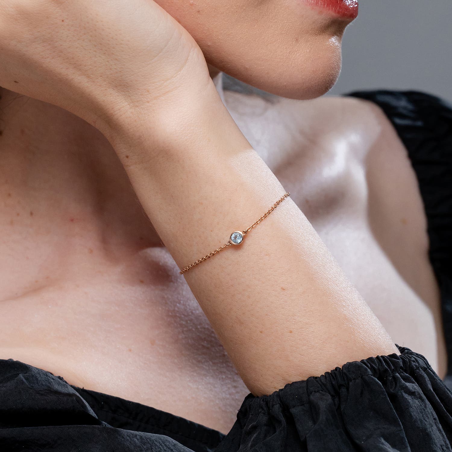 SB0299AQ lifestyle image - lifestyle 4