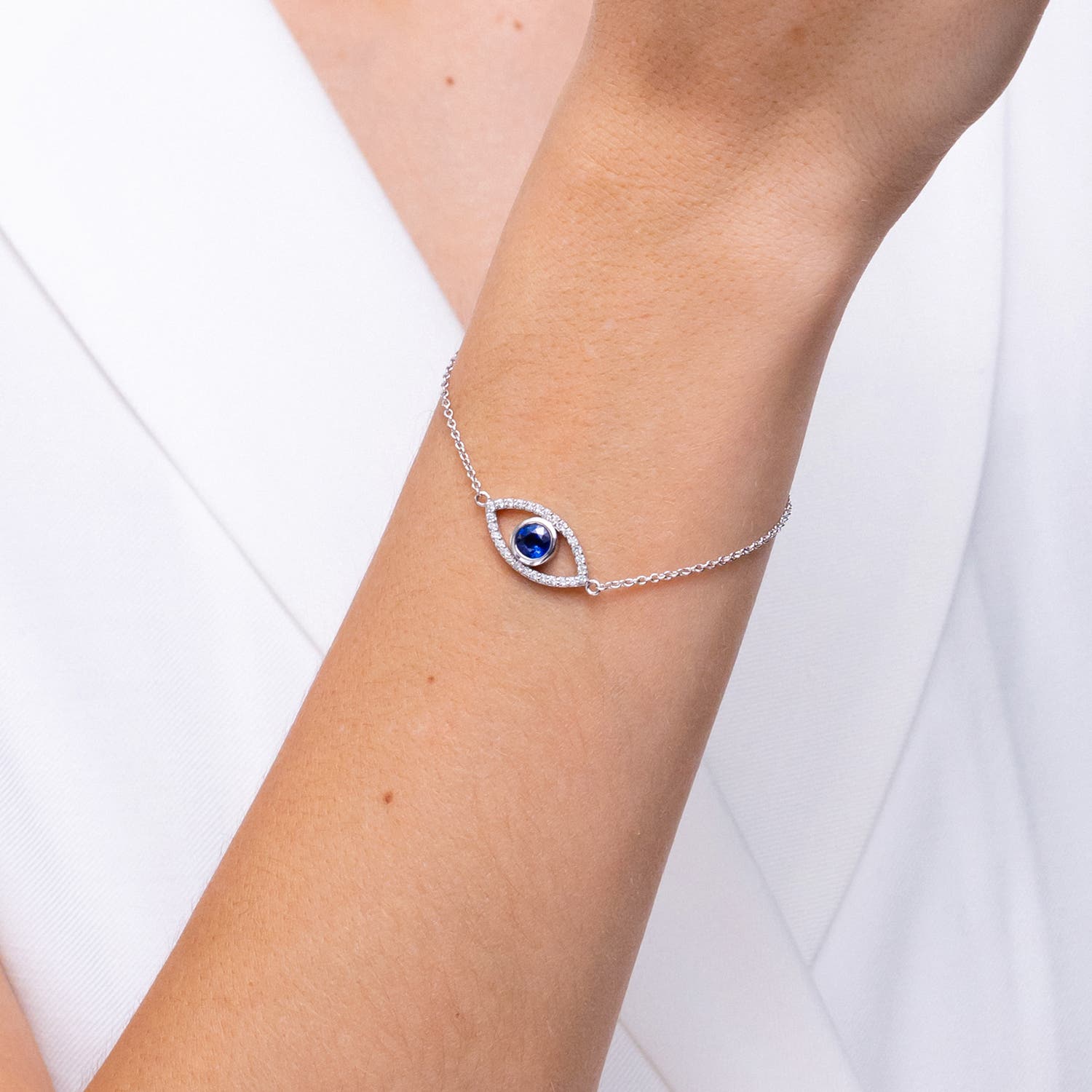 Evil eye bead bracelet with a ring and 7.5'' long chain in pure silver