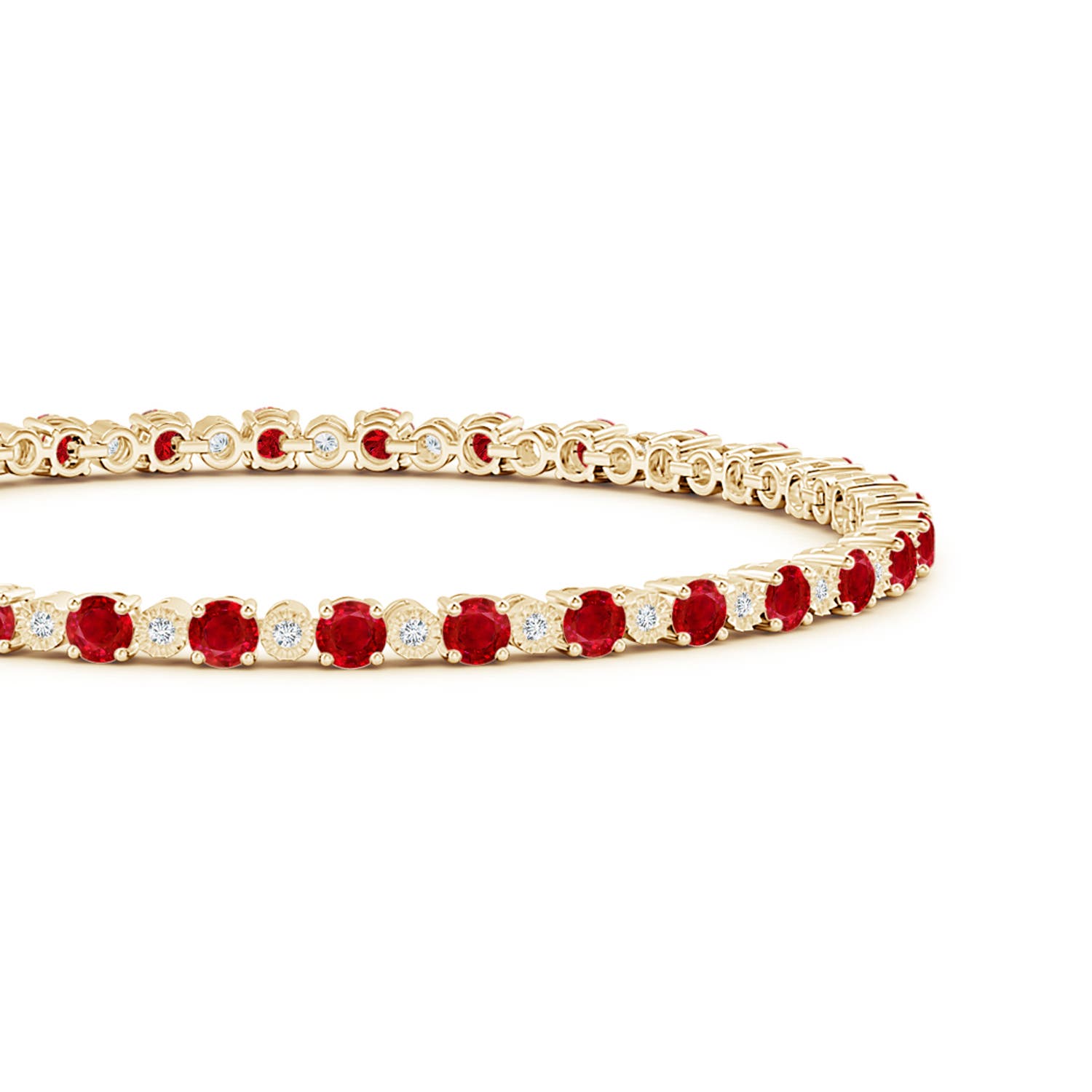 AAA - Ruby / 7.14 CT / 14 KT Yellow Gold