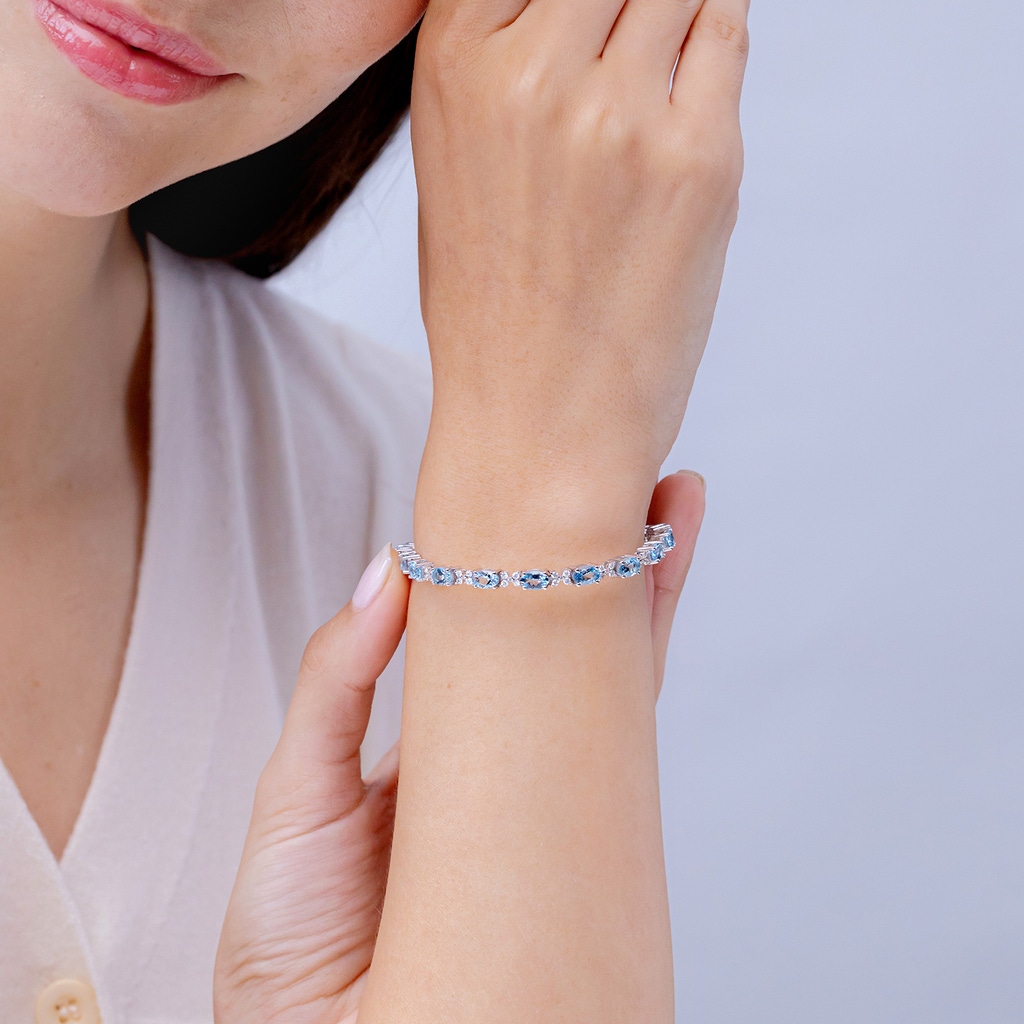 SB0370AQD lifestyle image - ls