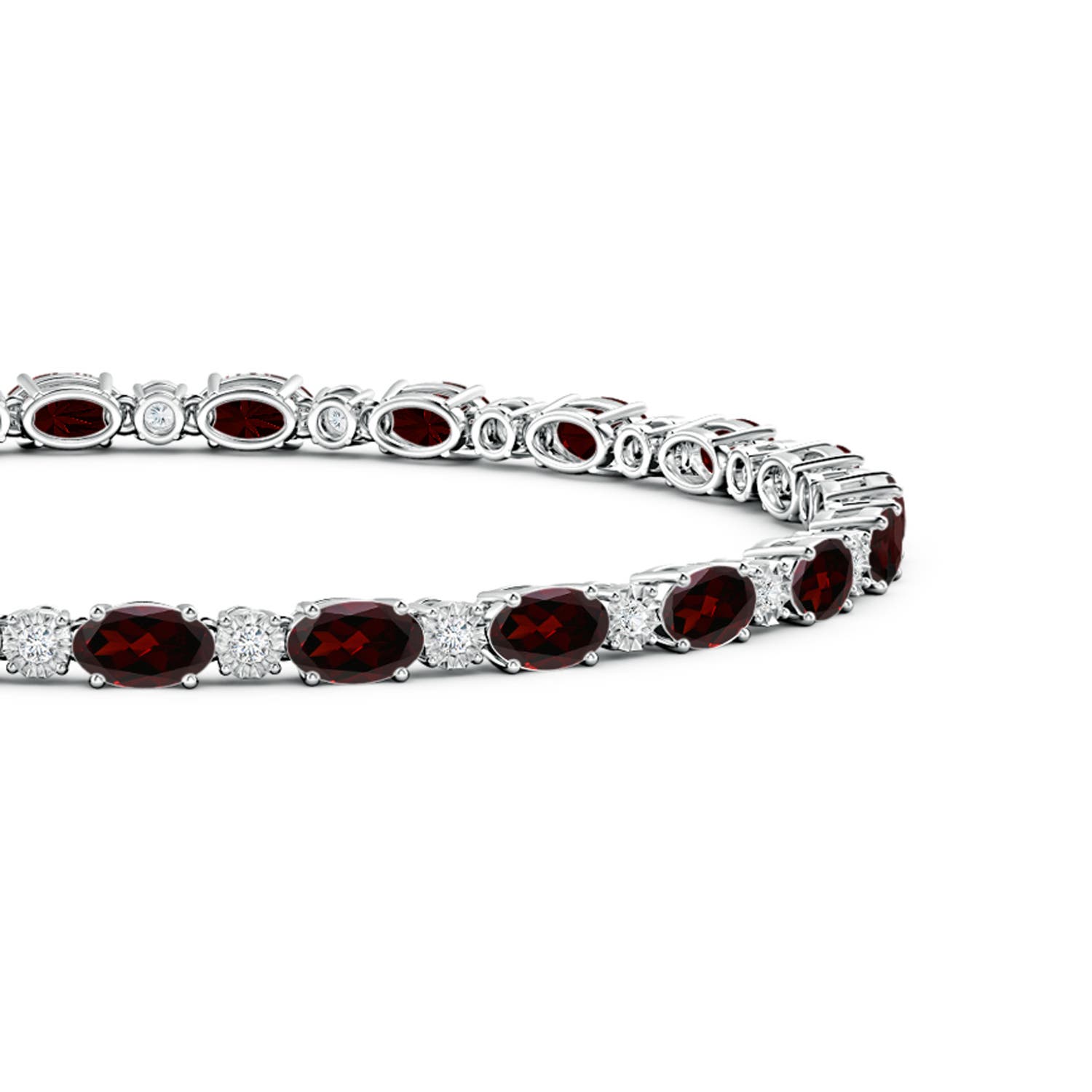 A - Garnet / 6.07 CT / 14 KT White Gold