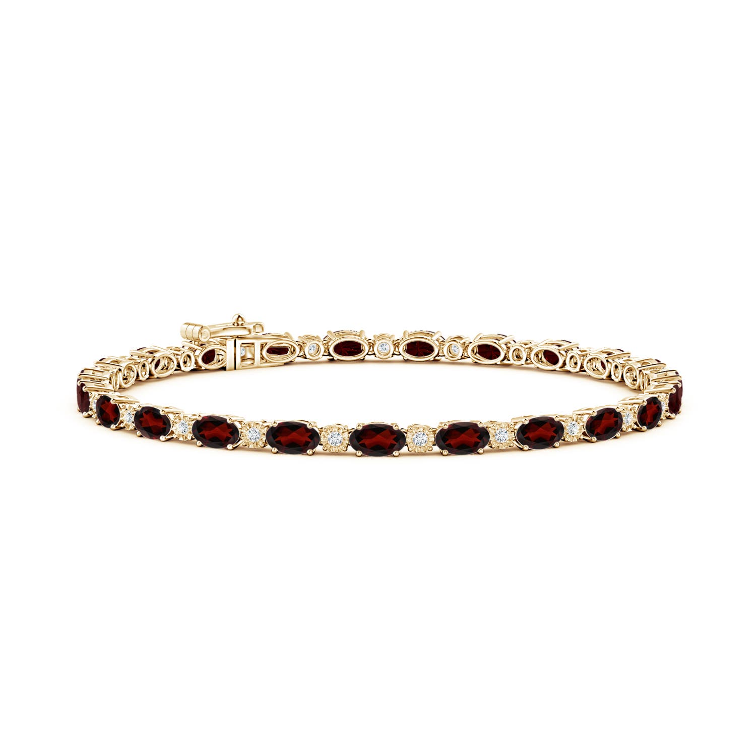 AA - Garnet / 6.07 CT / 14 KT Yellow Gold