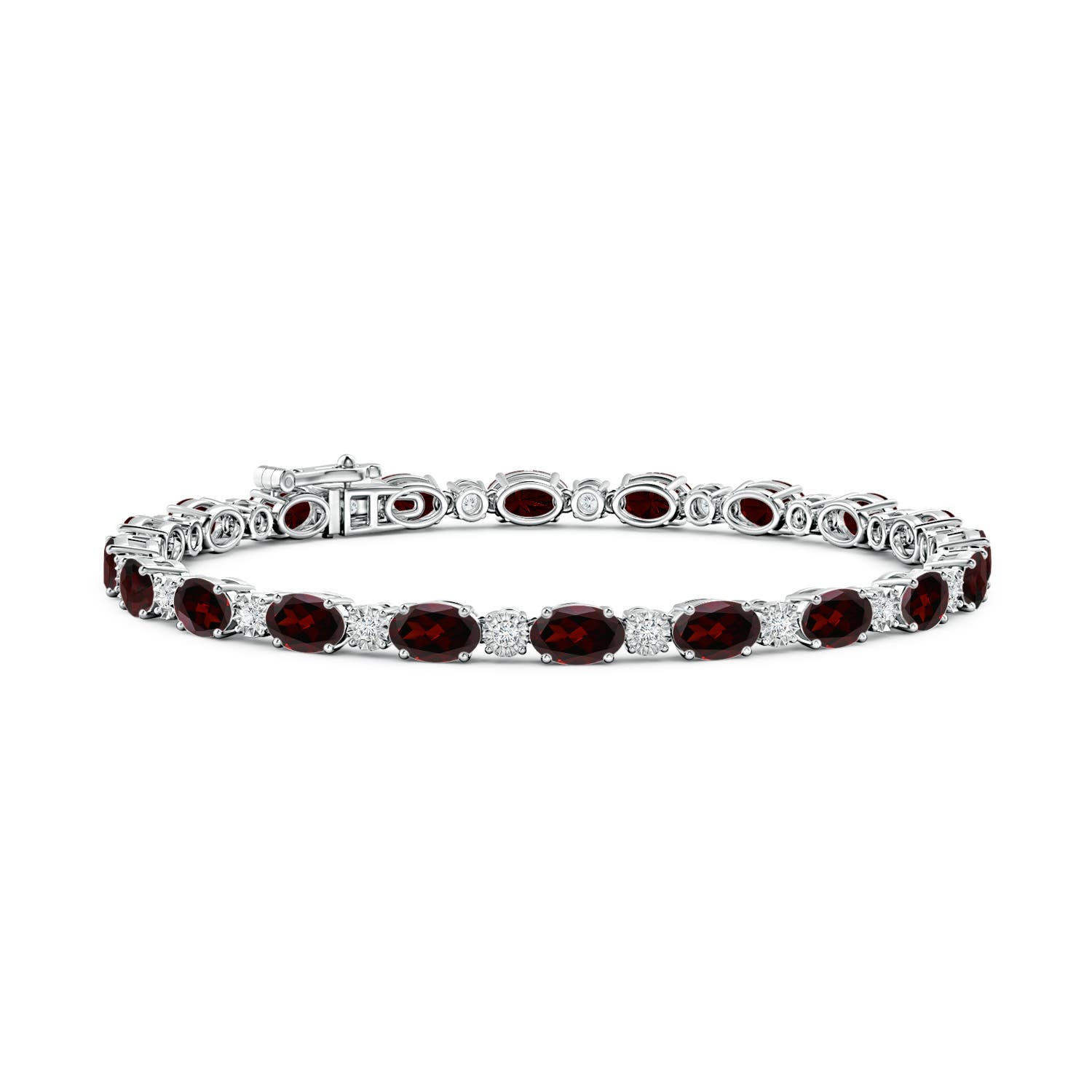 A - Garnet / 11.42 CT / 14 KT White Gold