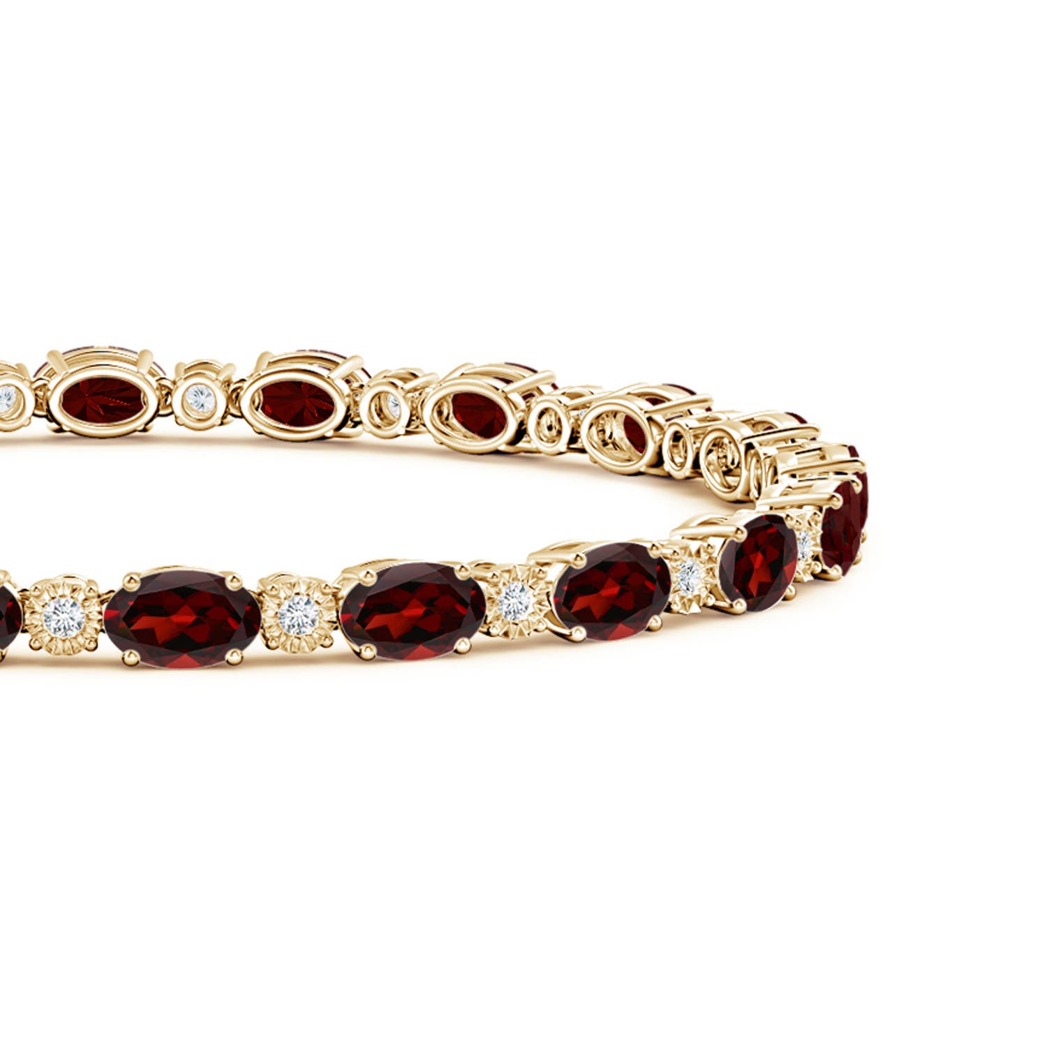 AAA - Garnet / 11.42 CT / 14 KT Yellow Gold