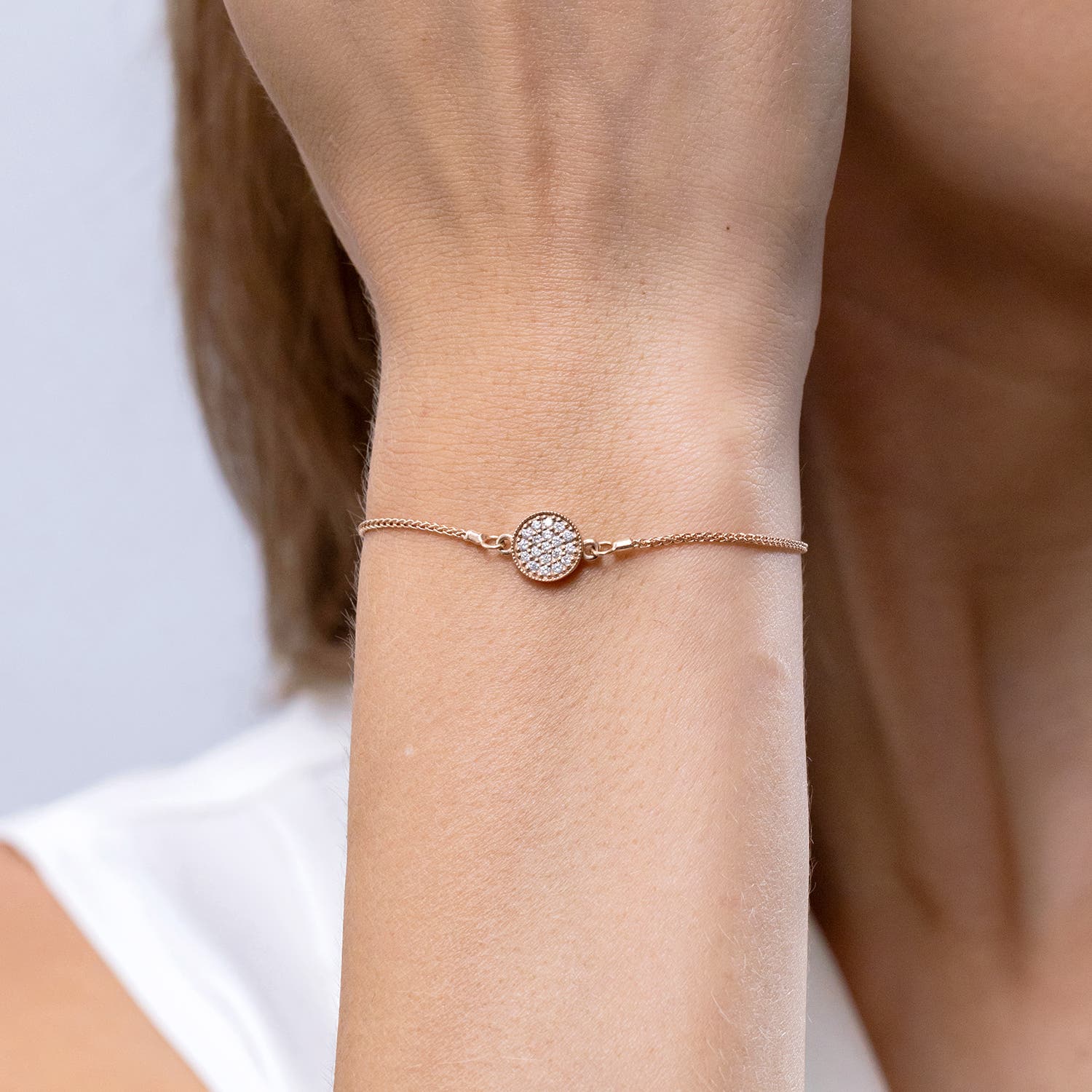 SB0389D lifestyle image - lifestyle 3