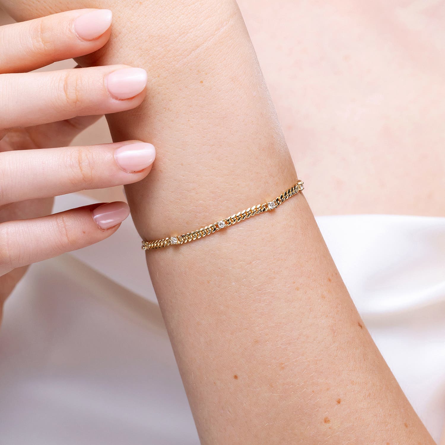 SB0436D lifestyle image - lifestyle 4