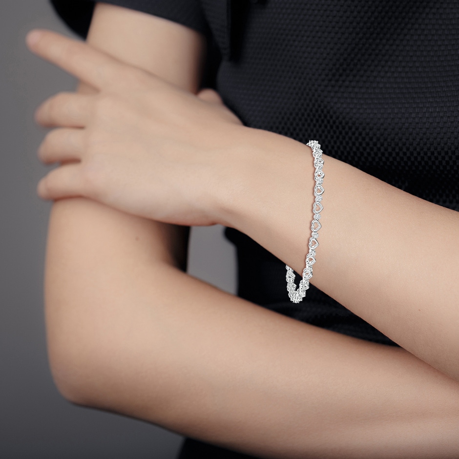 1.3mm GVS2 Three Stone Diamond and Heart Stackable Bracelet in White Gold body-bra