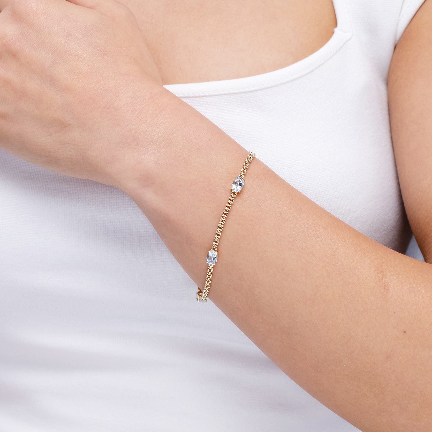 SB0461AQ lifestyle image - lifestyle 4