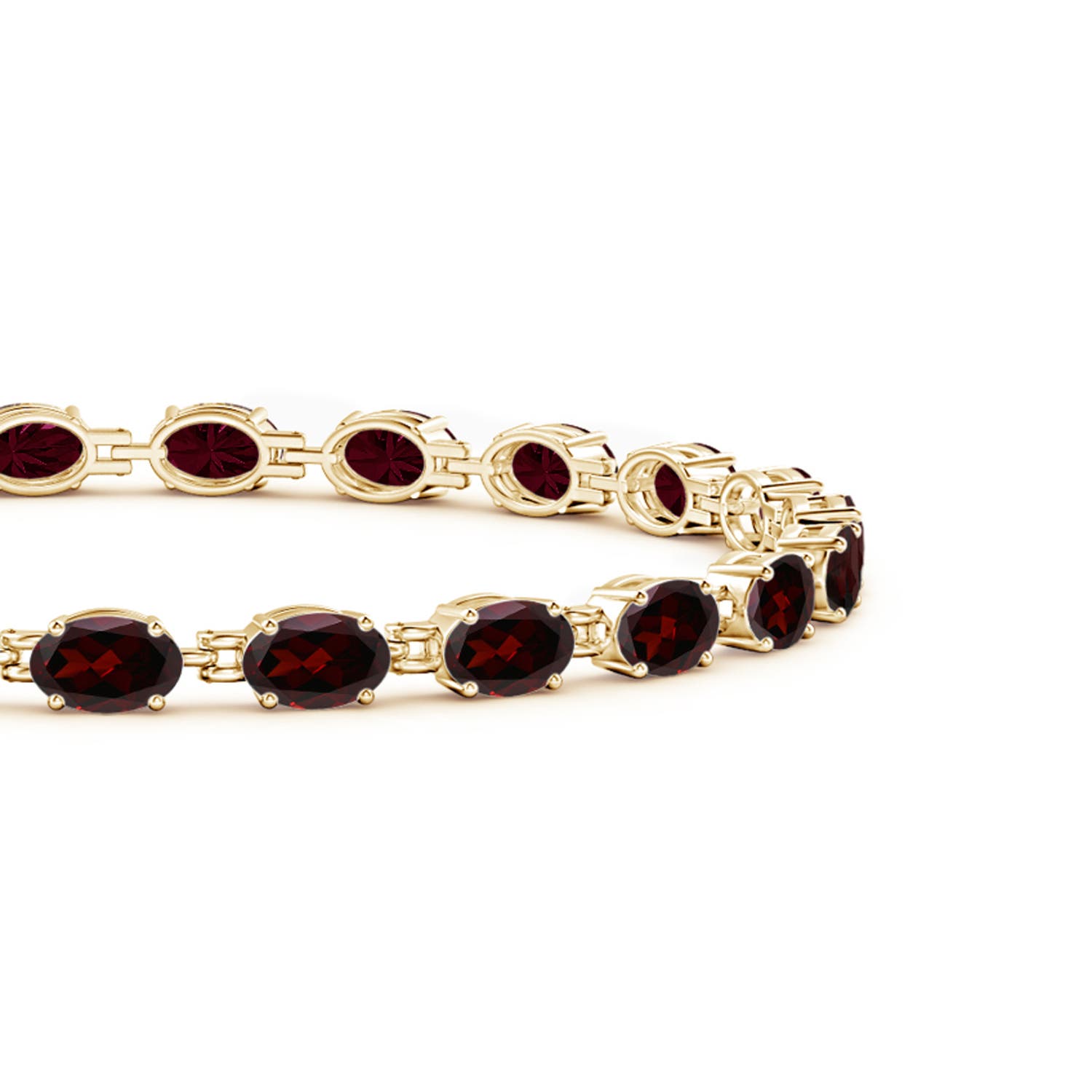 A - Garnet / 12.65 CT / 14 KT Yellow Gold