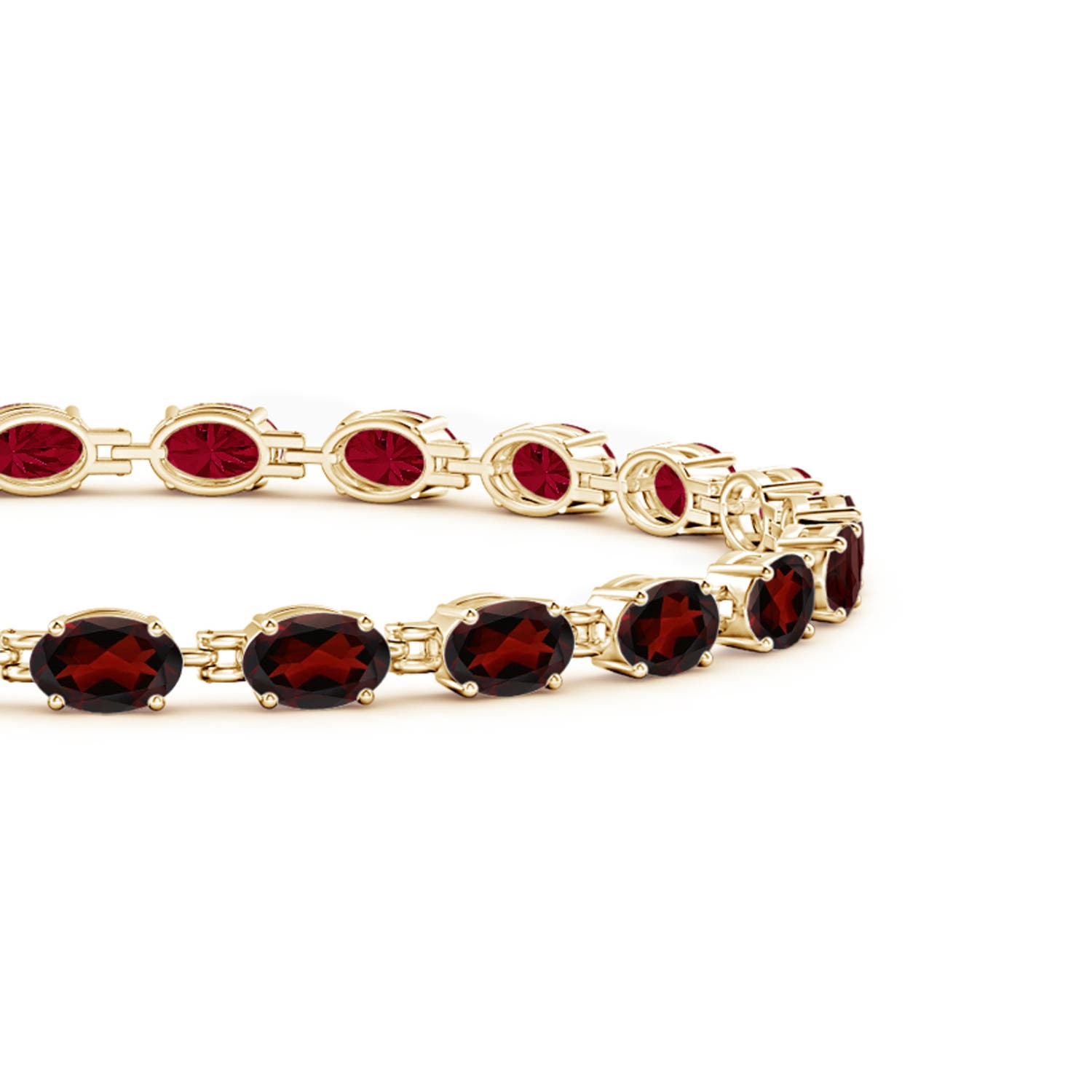 AA - Garnet / 12.65 CT / 14 KT Yellow Gold