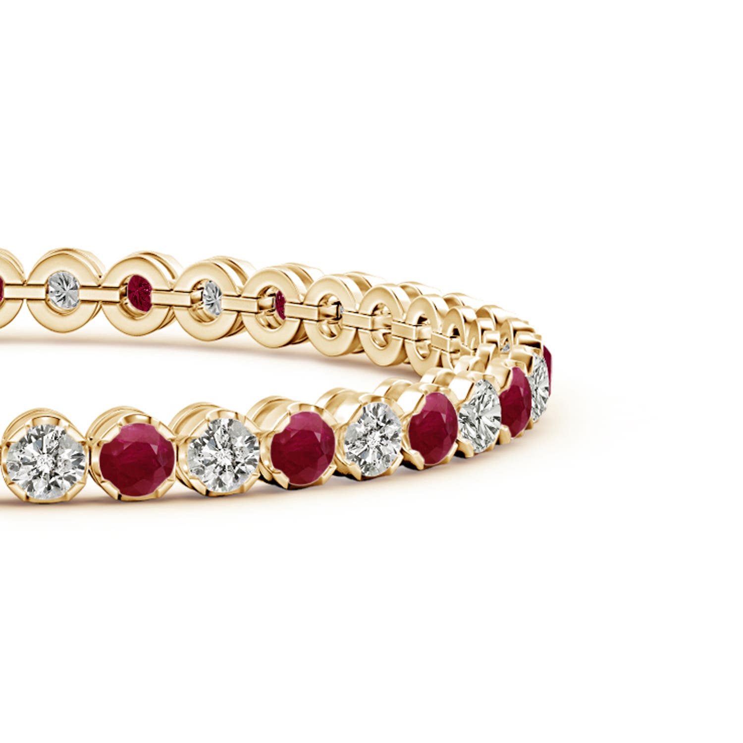 A - Ruby / 7.78 CT / 14 KT Yellow Gold