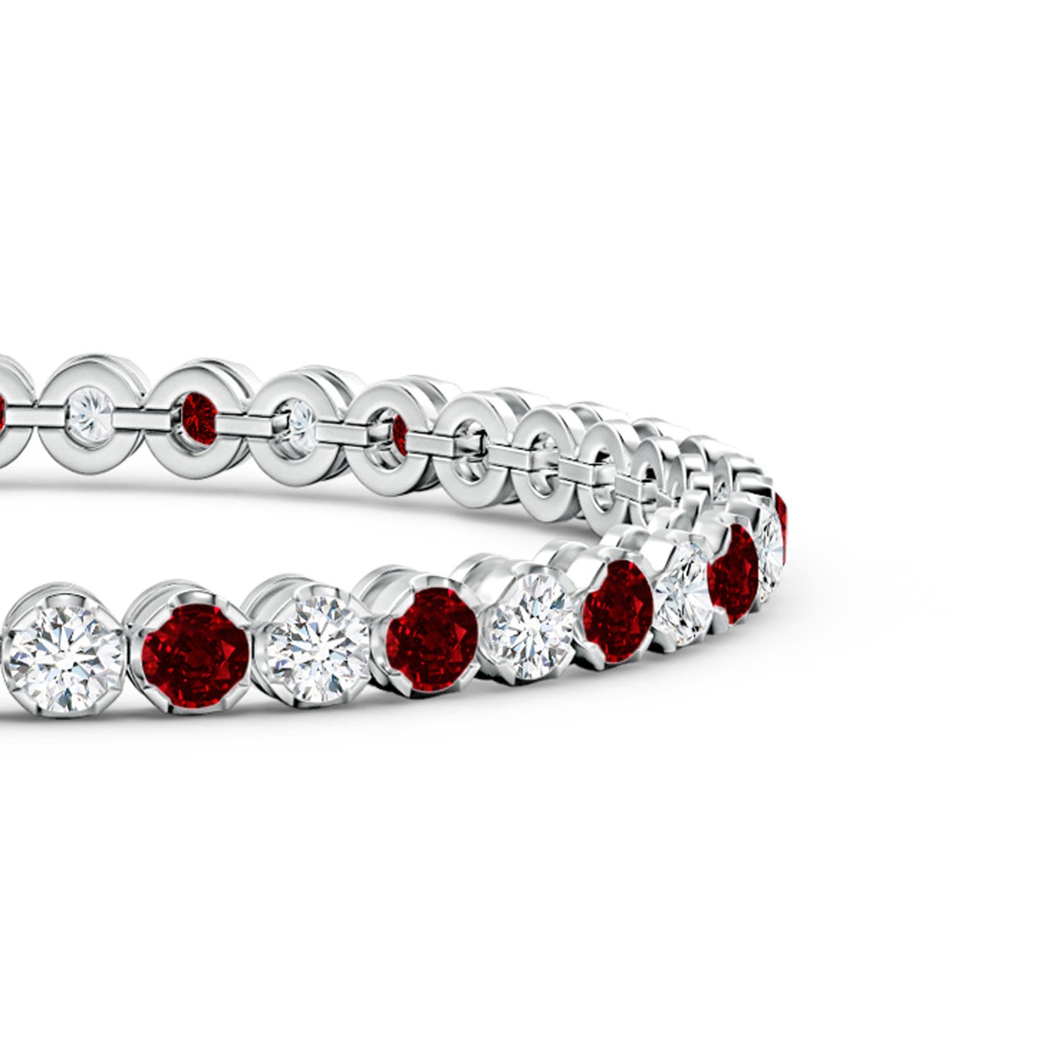 AAAA - Ruby / 7.78 CT / 14 KT White Gold