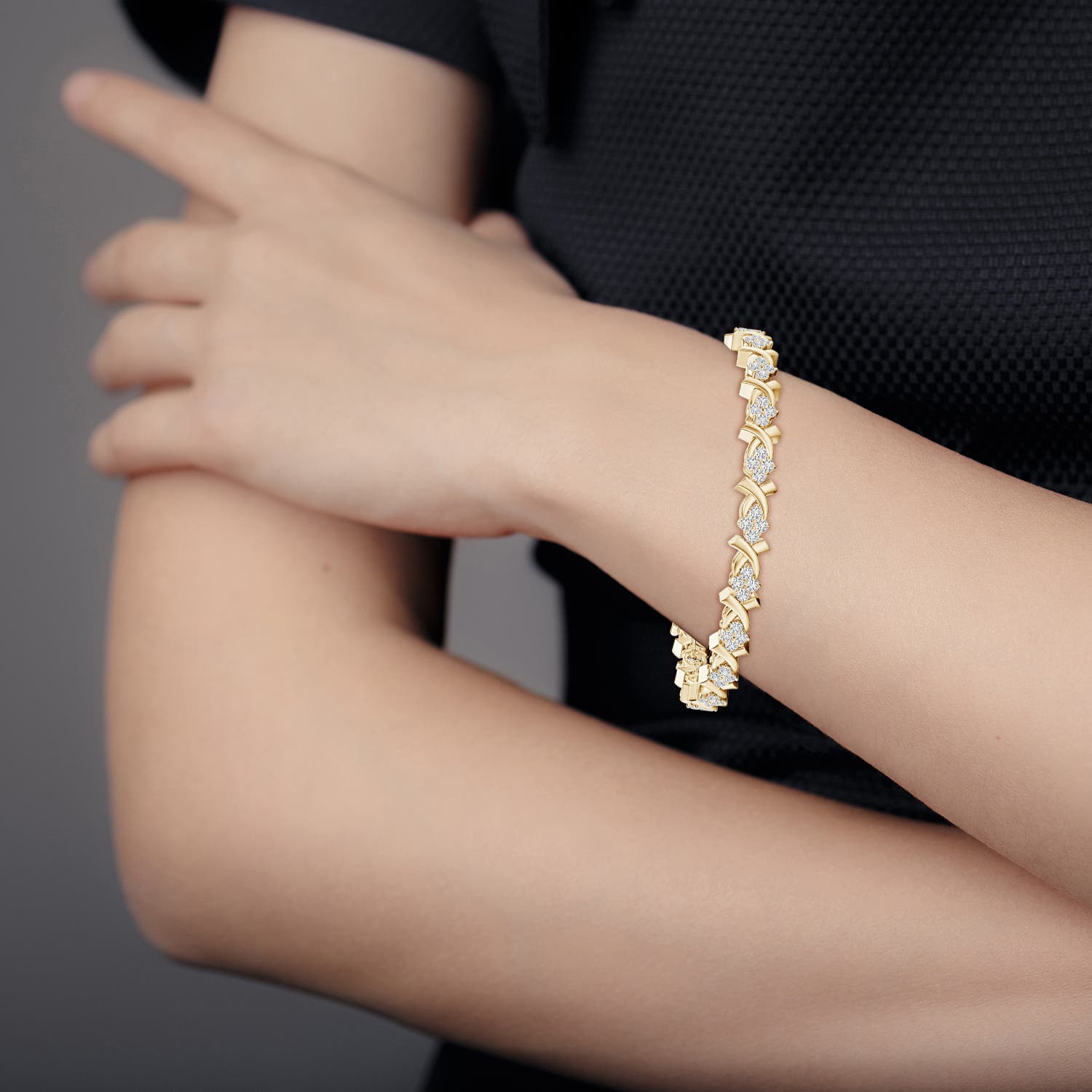 1.85mm HSI2 Diamond Cluster 'X' Motif Bracelet in Yellow Gold - body_view 6