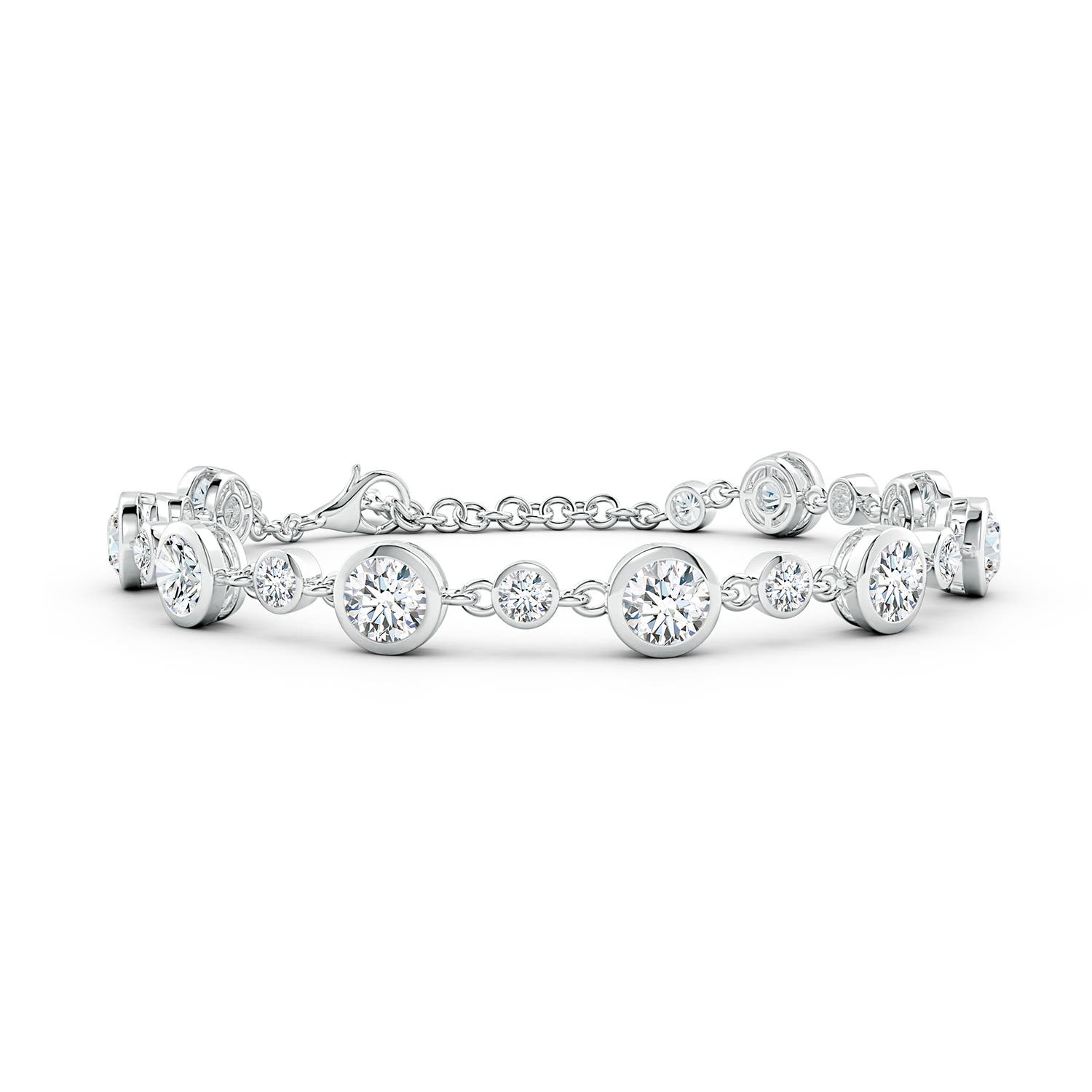 5.1mm GVS2 Alternating Size Round Diamond Tennis Bracelet in White Gold