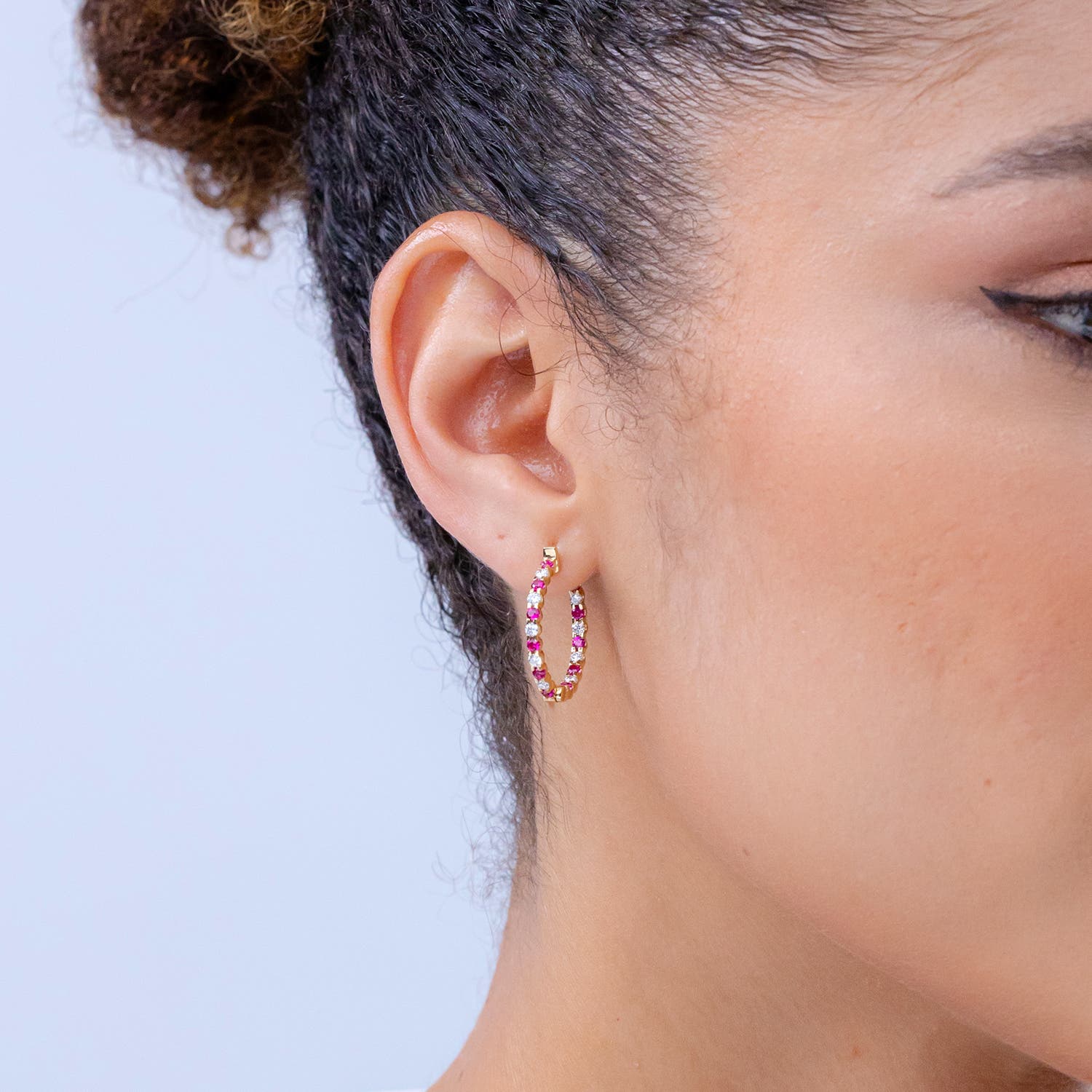 LSE1675RD lifestyle image - lifestyle 5