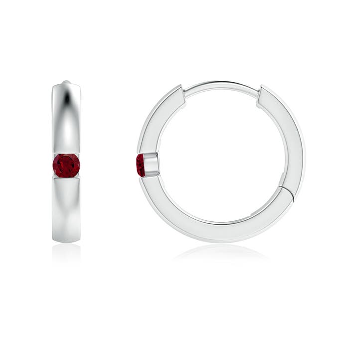 AA - Garnet / 0.08 CT / 14 KT White Gold