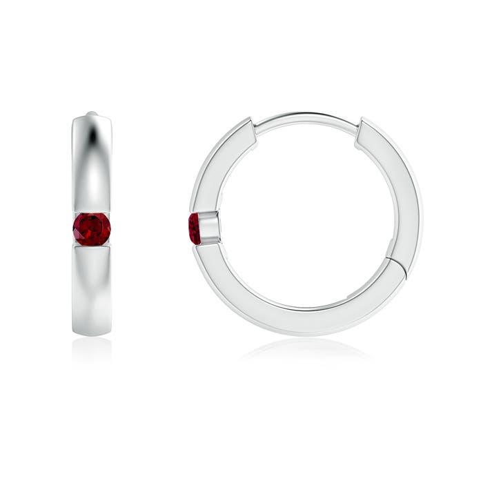 AAA - Garnet / 0.08 CT / 14 KT White Gold