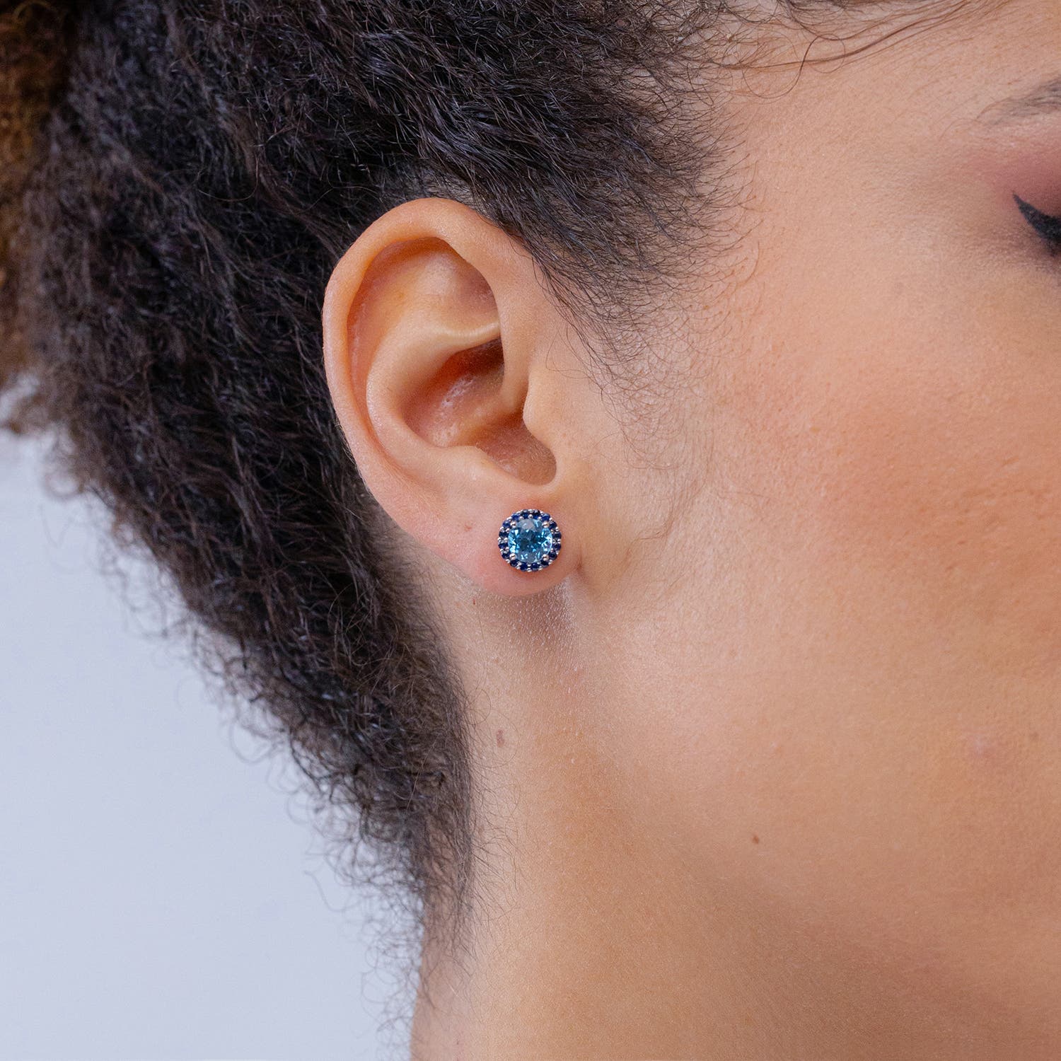 SE0260SBTS lifestyle image - lifestyle 4