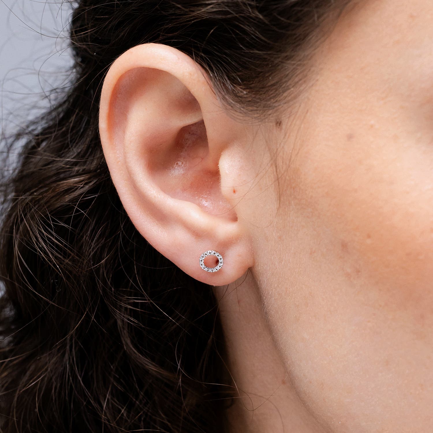 SE1377D lifestyle image - lifestyle 4