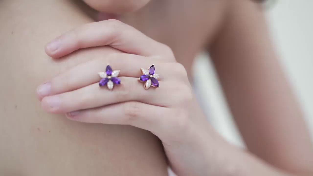 [LLOYD]韓国ブランド☆Flower Violet Amethyst Earring Pendant earrings with purple flower in the middle