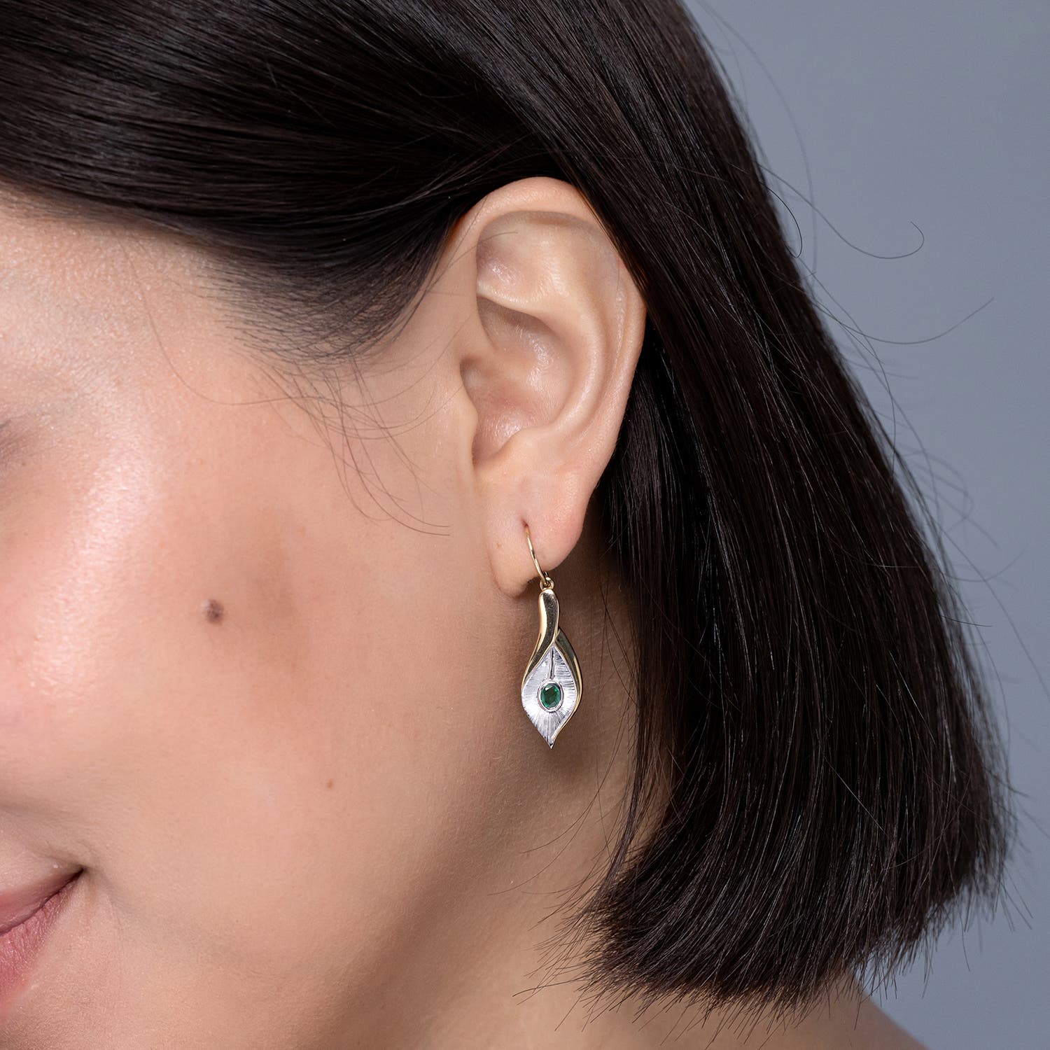 ANGARA Natural Emerald Oval Drop Earrings in 14K & Gold (Grade-AAAA, 4x3mm) - Picture 4 of 19