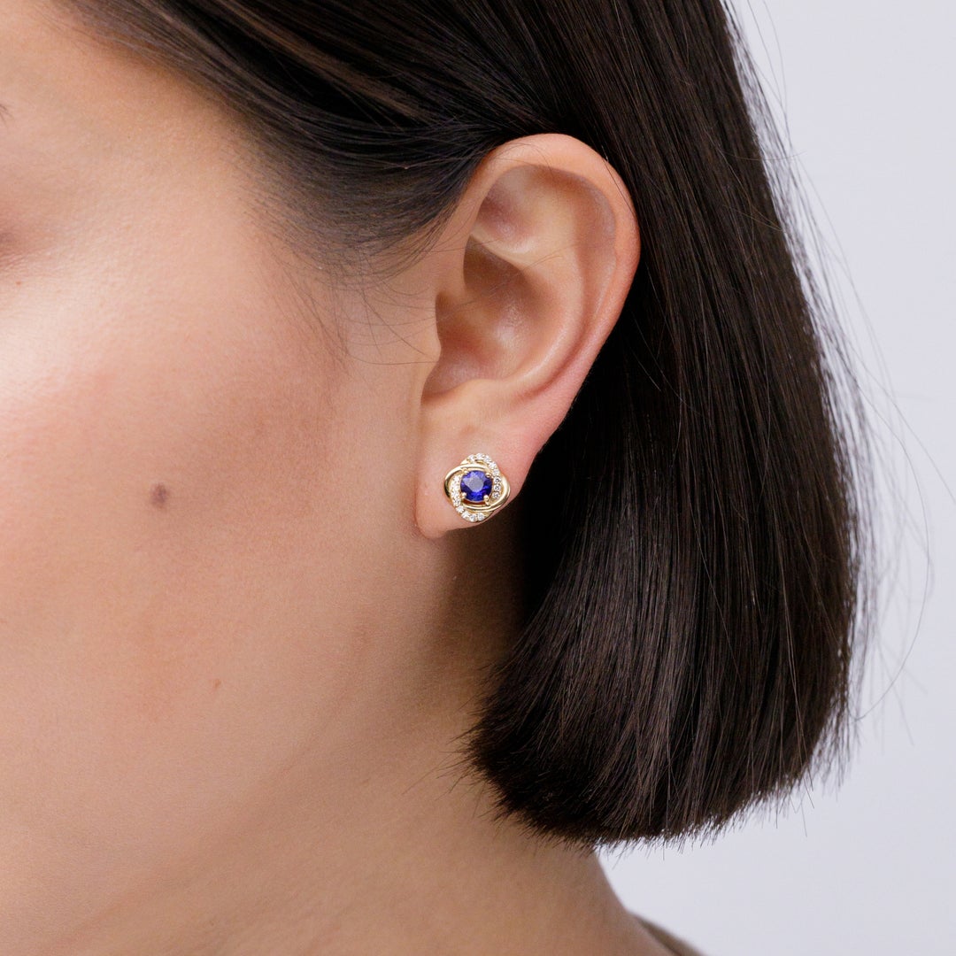 SE1746SD lifestyle image - lifestyle 4