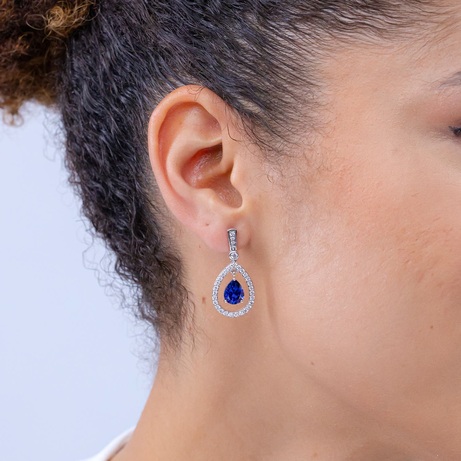 SE1766SD lifestyle image - lifestyle 4