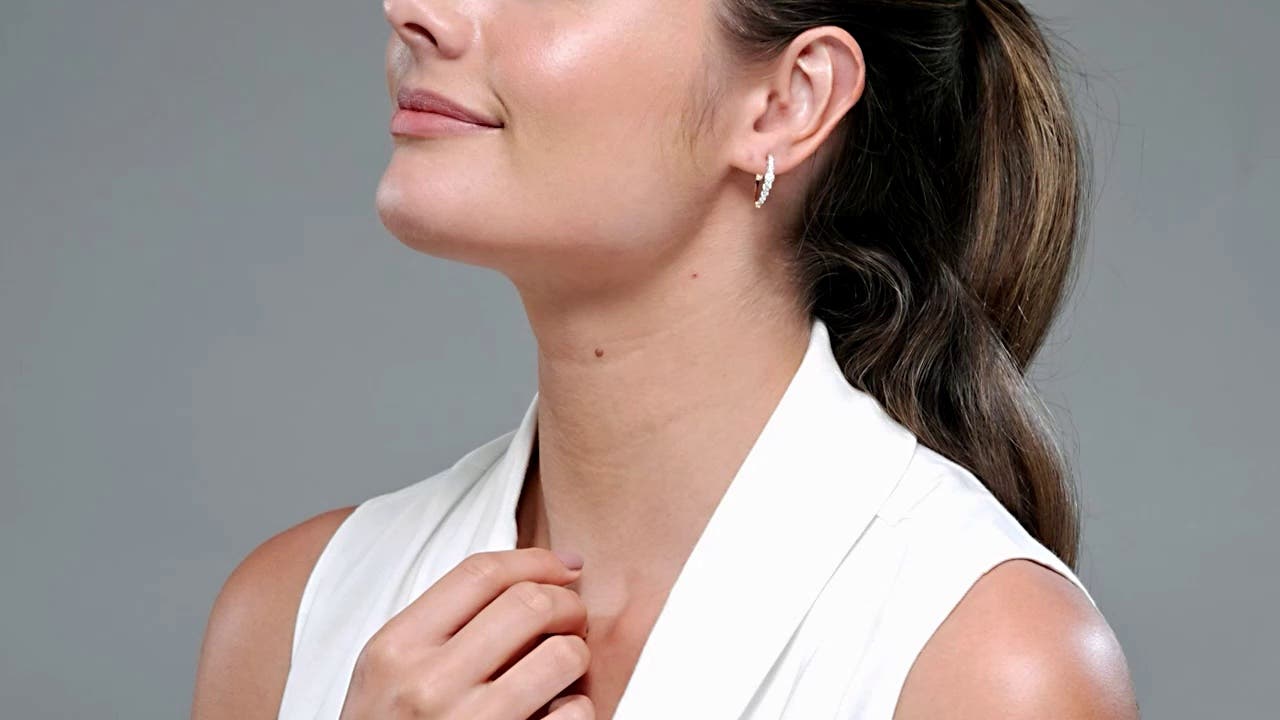 定価3.8万 enasoluna Solid diamond earrings Diamond Stud Earrings. V9135 - Serli and Siroan