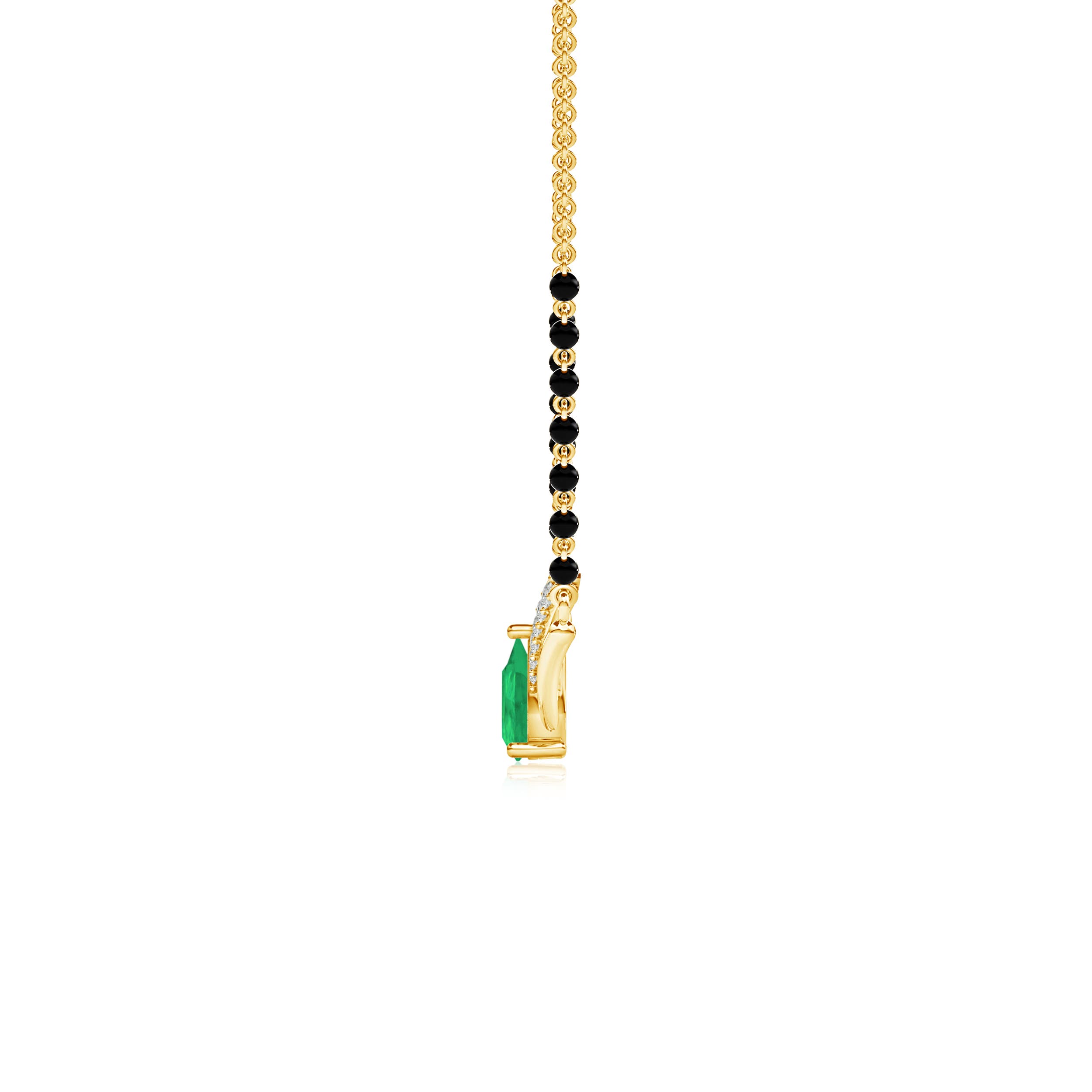 A - Emerald / 0.43 CT / 14 KT Yellow Gold