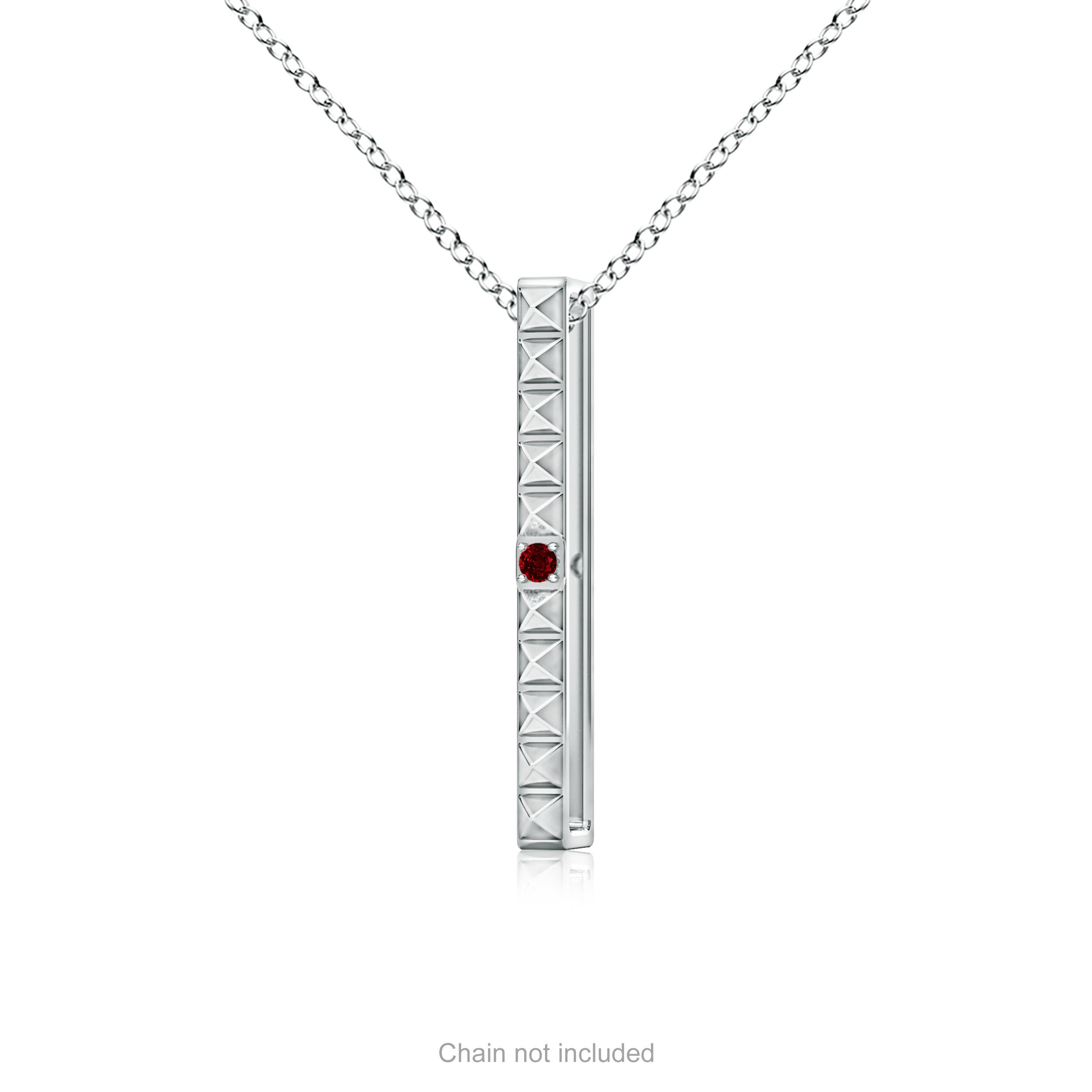 AAAA - Ruby / 0.03 CT / 14 KT White Gold