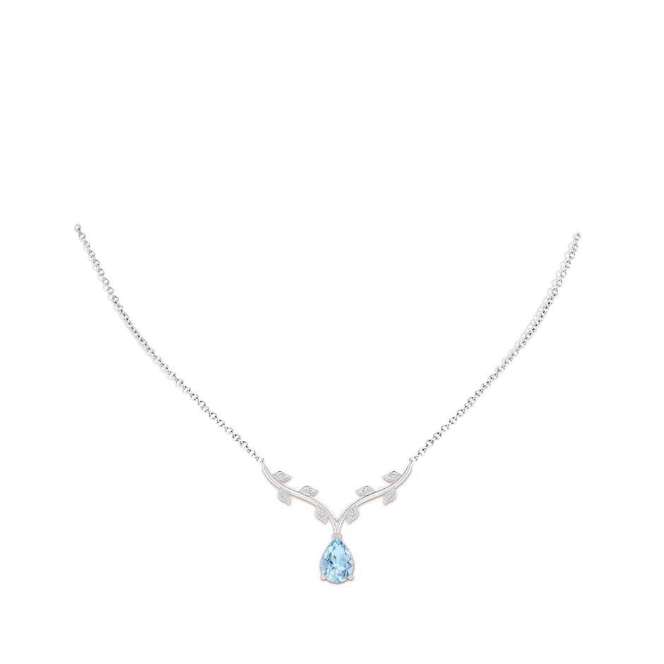 10x7mm AAA Pear-Shaped Aquamarine Necklace with Leaf Motifs in White Gold pen