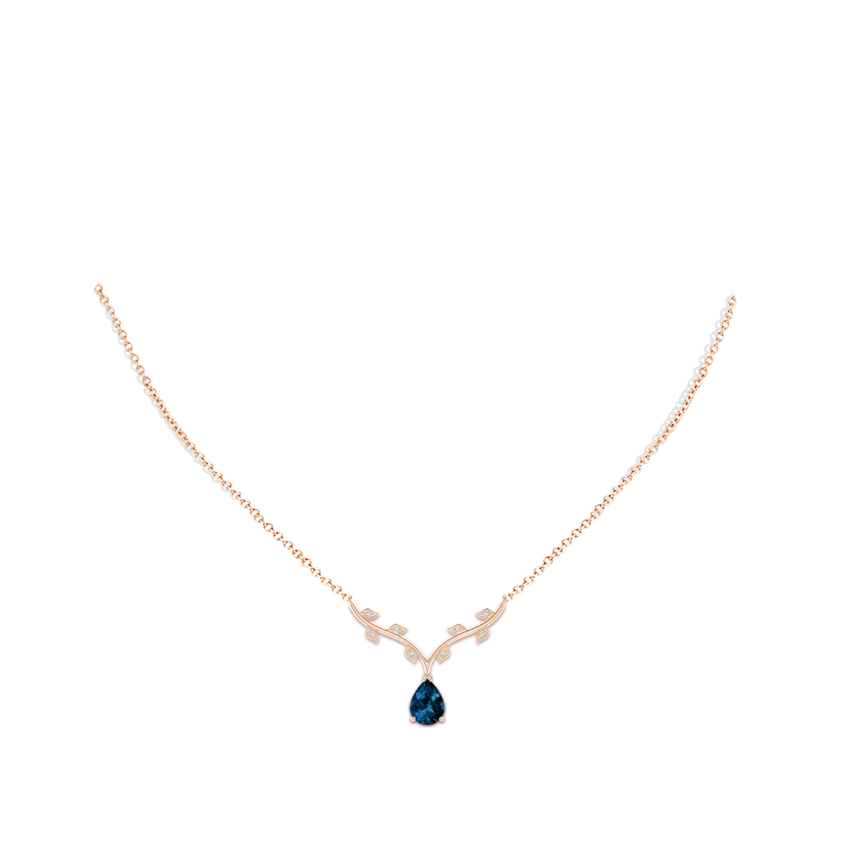 8x6mm AAAA Pear-Shaped London Blue Topaz Necklace with Leaf Motifs in Rose Gold pen