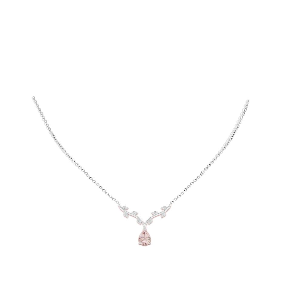 8x6mm A Pear-Shaped Morganite Necklace with Leaf Motifs in P950 Platinum pen