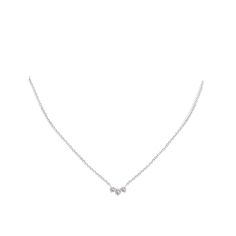 4mm IJI1I2 Classic Trio Diamond Necklace in White Gold pen