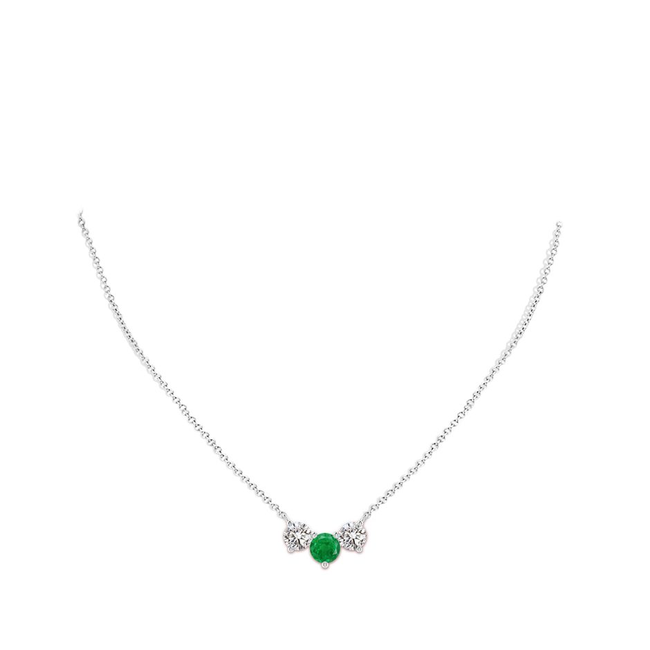 7mm AA Classic Emerald and Diamond Necklace in White Gold pen