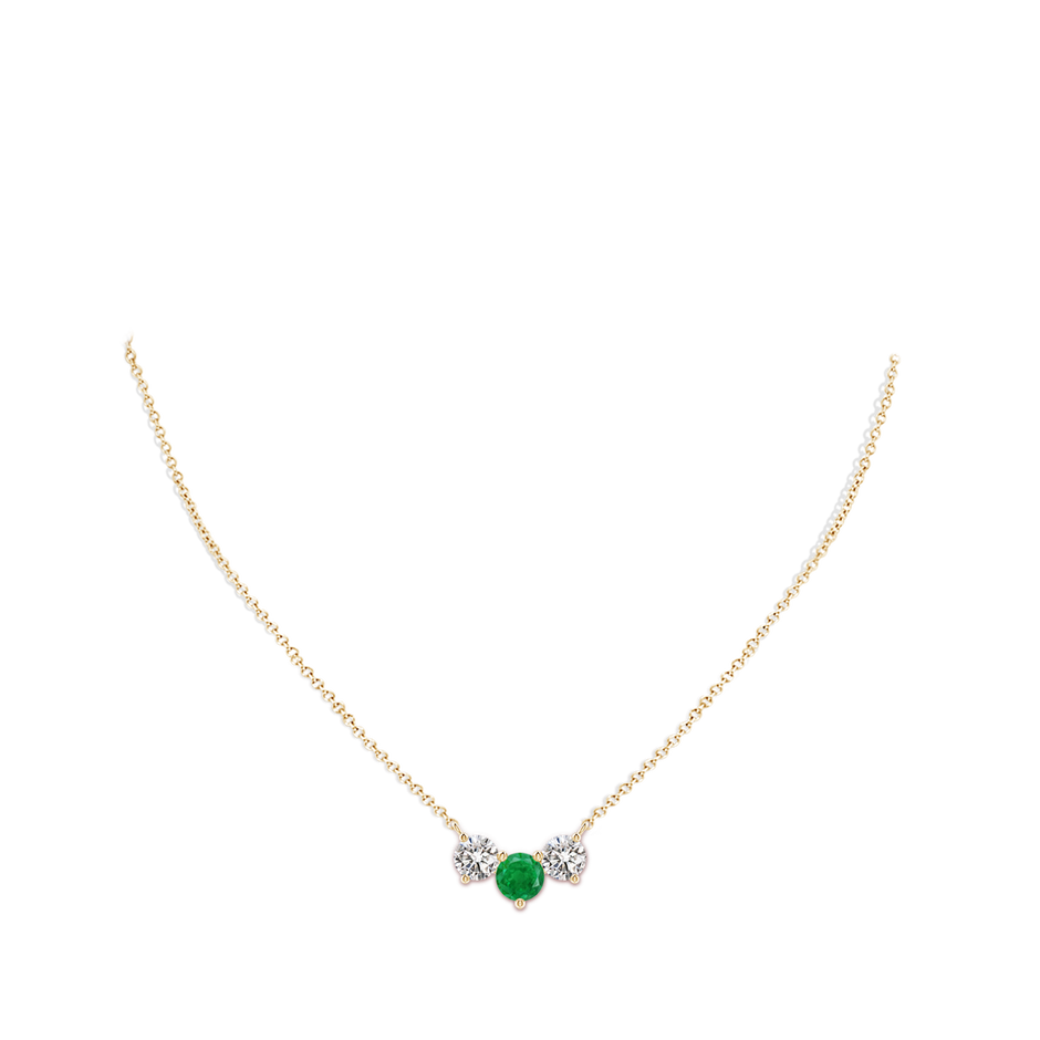 7mm AA Classic Emerald and Diamond Necklace in Yellow Gold pen