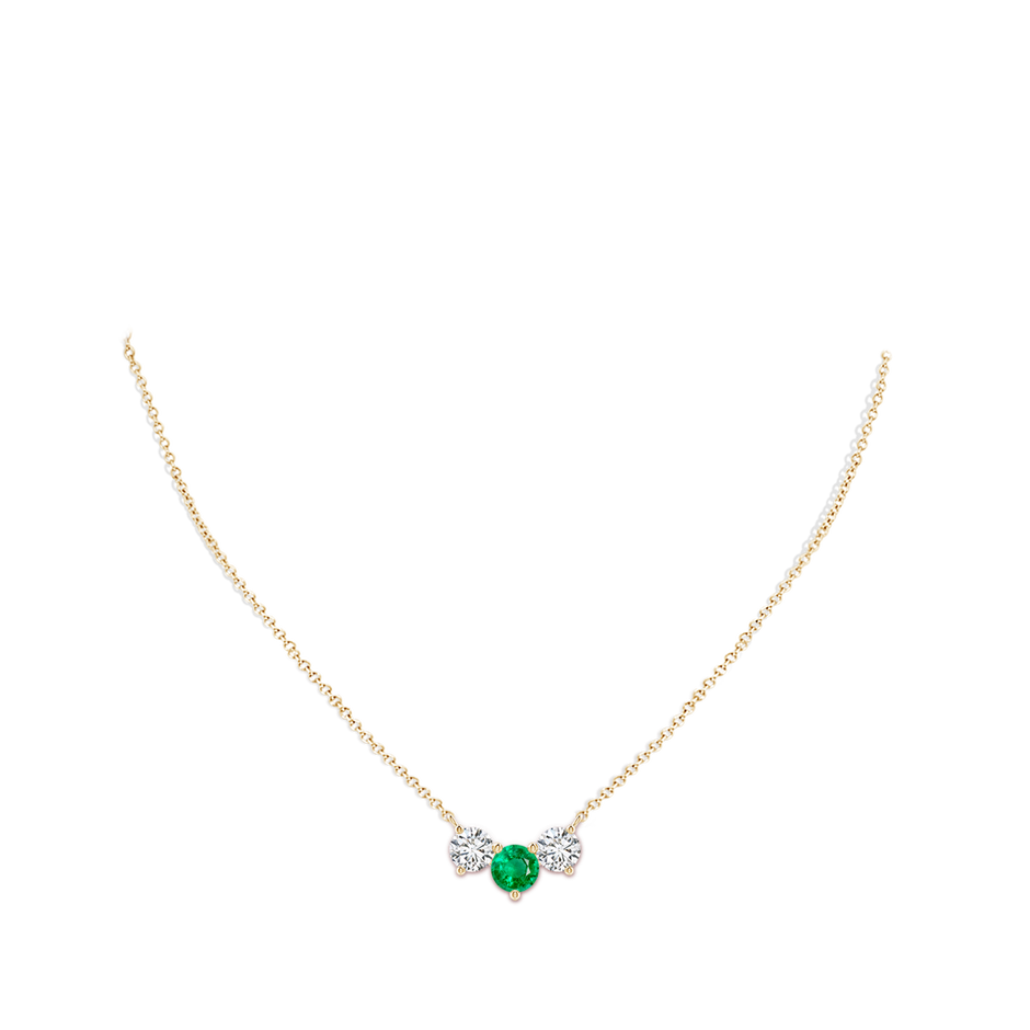 7mm AAA Classic Emerald and Diamond Necklace in Yellow Gold pen