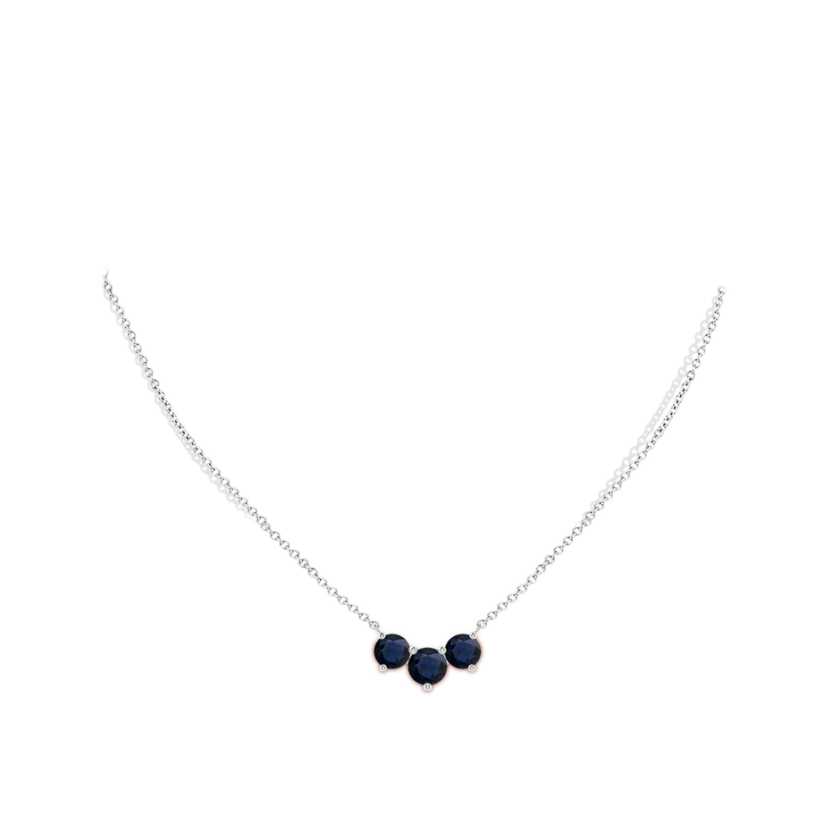 7mm A Classic Trio Sapphire Necklace in P950 Platinum pen