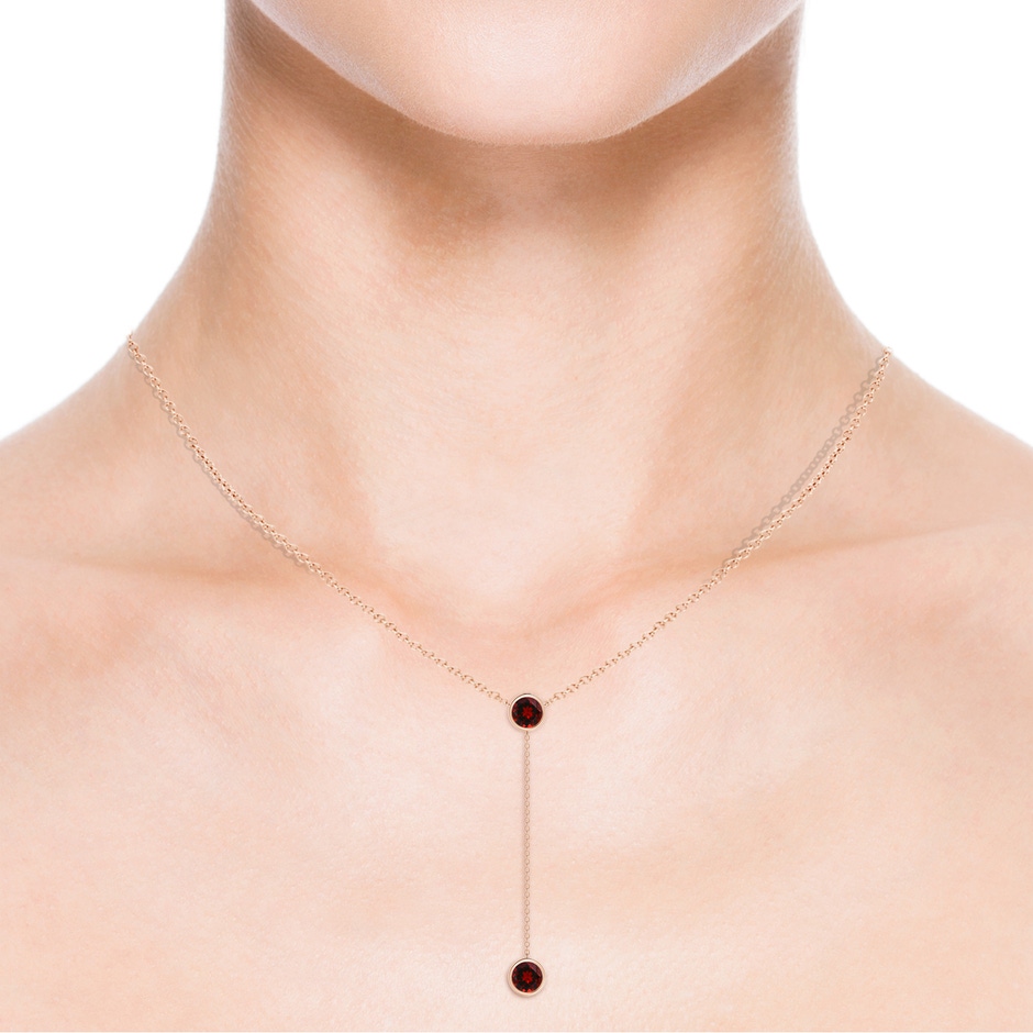 6mm AAAA Bezel-Set Round Garnet Lariat Style Necklace in Rose Gold body-neck