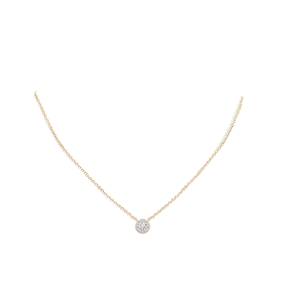 4.5mm GVS2 Round Diamond Necklace with Halo in Yellow Gold body-neck