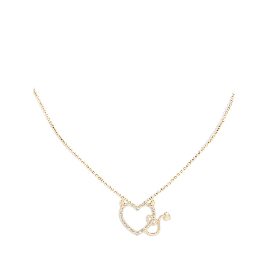 1mm GVS2 Diamond Devil Heart Pendant in 18K Yellow Gold pen