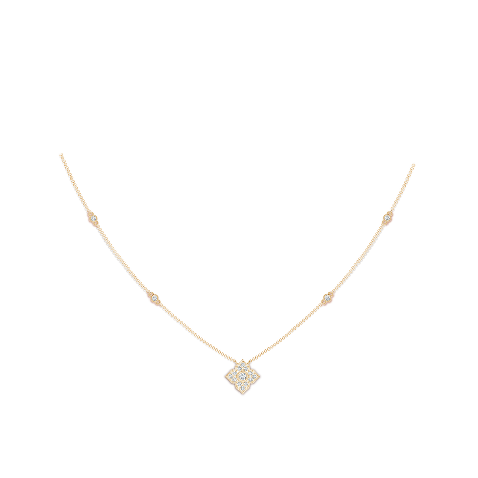 2.2mm GVS2 Round Diamond Clover Station Necklace in Yellow Gold body-neck