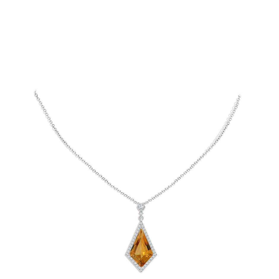 22.23x13.83x8.02mm AAAA GIA Certified Moroccan Style Kite-Shaped Citrine Pendant in P950 Platinum pen
