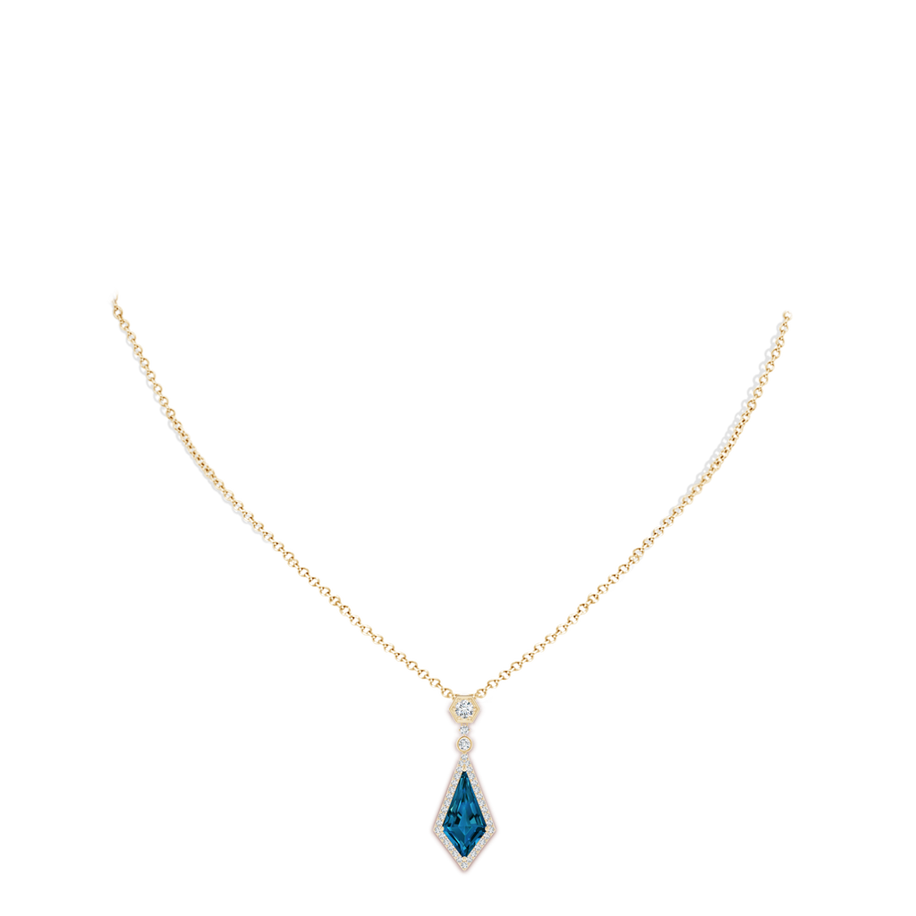 15x8mm AAAA Moroccan Style Kite-Shaped London Blue Topaz Pendant in Yellow Gold Body-Neck