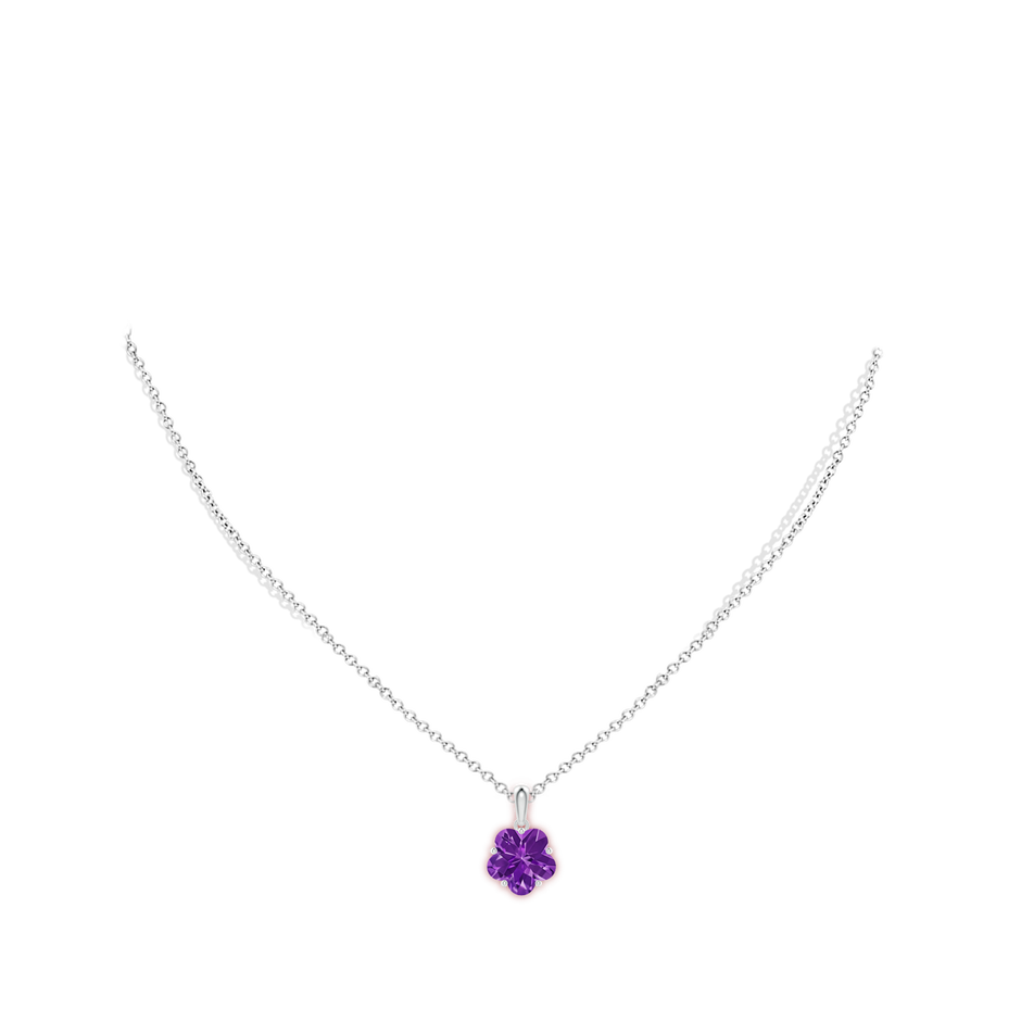 10mm AAAA Classic Five-Petal Flower Amethyst Pendant in White Gold body-neck