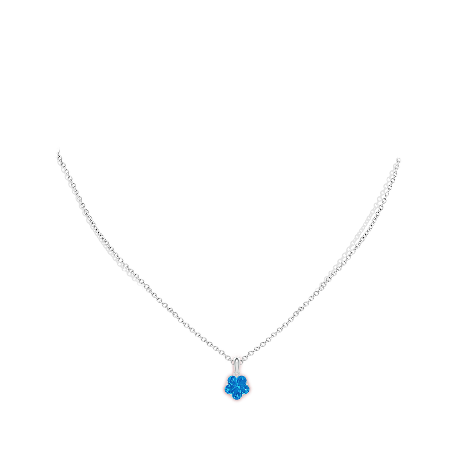 8mm AAAA Classic Five-Petal Flower Swiss Blue Topaz Pendant in White Gold body-neck