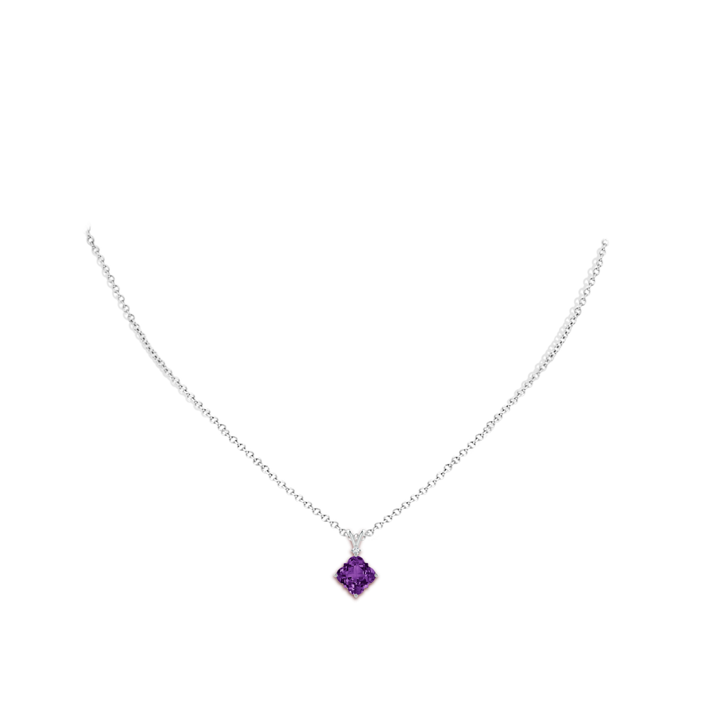 8mm AAAA Solitaire Clover-Shaped Amethyst V-Bale Pendant in White Gold Body-Neck