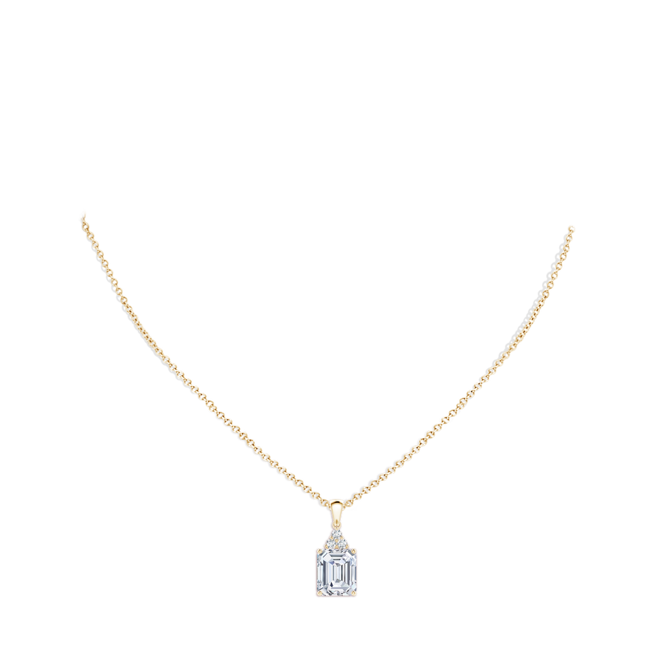10x8.5mm FGVS Lab-Grown Emerald-Cut Diamond Pendant with Diamond Trio in Yellow Gold pen