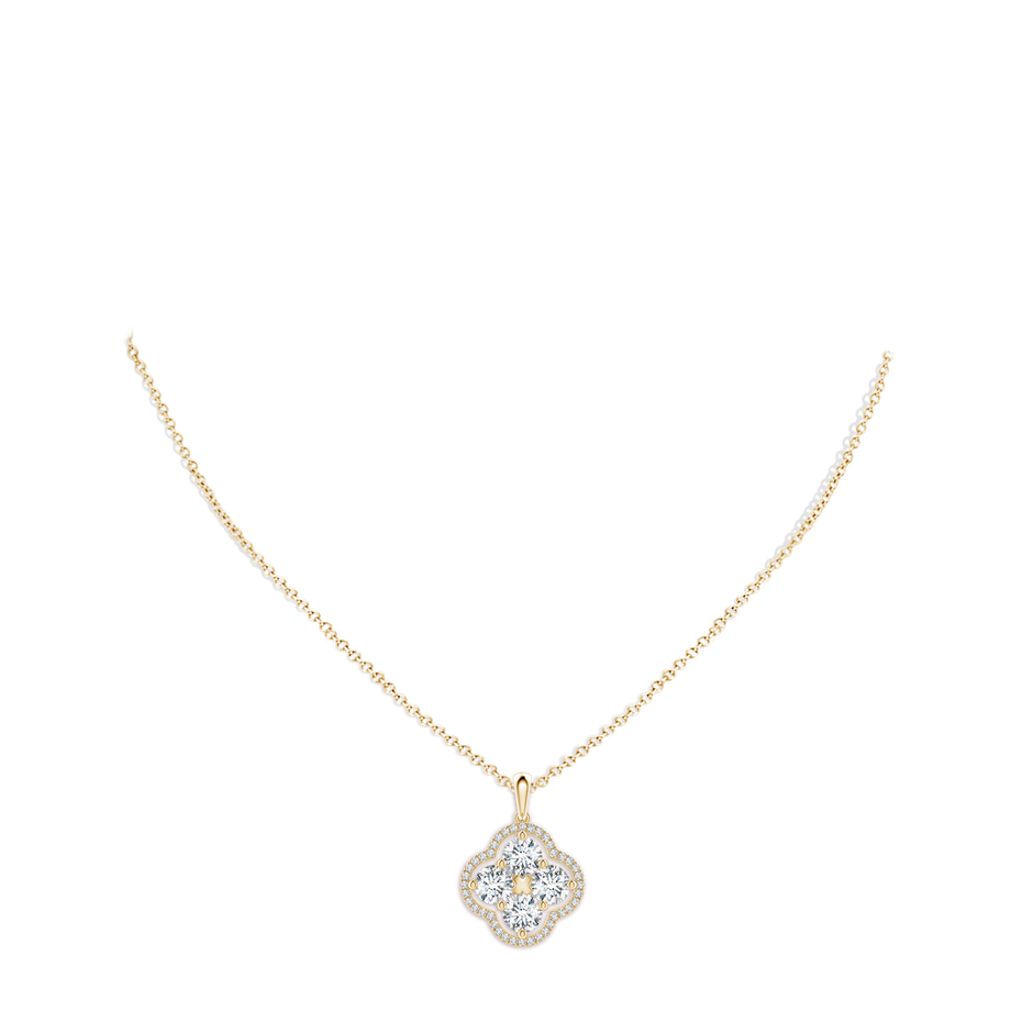 4.5mm FGVS Lab-Grown Diamond Clover Pendant in Yellow Gold pen