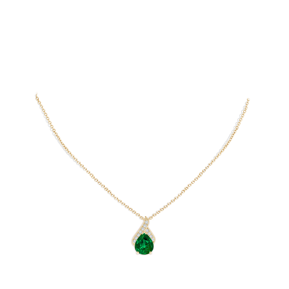 12x10mm Labgrown Lab-Grown Solitaire Pear-Shaped Emerald Flame Pendant in 18K Yellow Gold pen